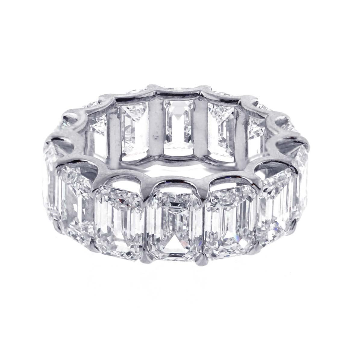 A full circle of emerald cut diamonds set in a shared  U prong platinum setting. Each diamond is G.I.A certified precisely matched for equal brilliants and fire.

♦ Metal: Platinum
♦ 14 Diamond=14.27
♦ H color, VS2+ Clarity
♦ Size 6
♦ A Pampillonia