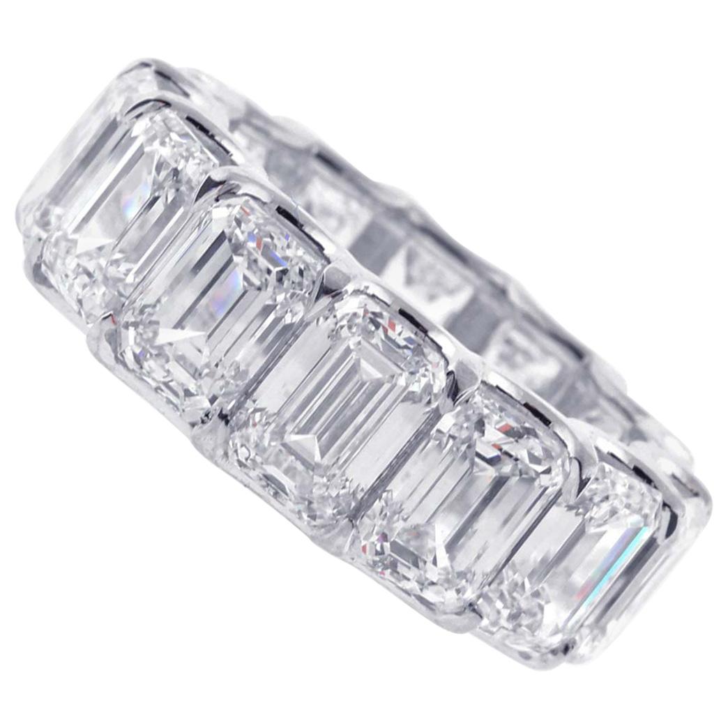 Full Circle G.I.A. Emerald Cut Diamond Band Ring, from Pampillonia For Sale