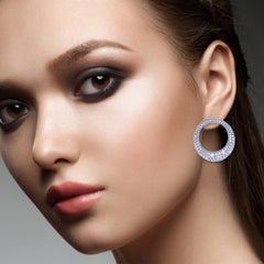 Pendientes Orbit de oro blanco de 18 quilates con diamante completo