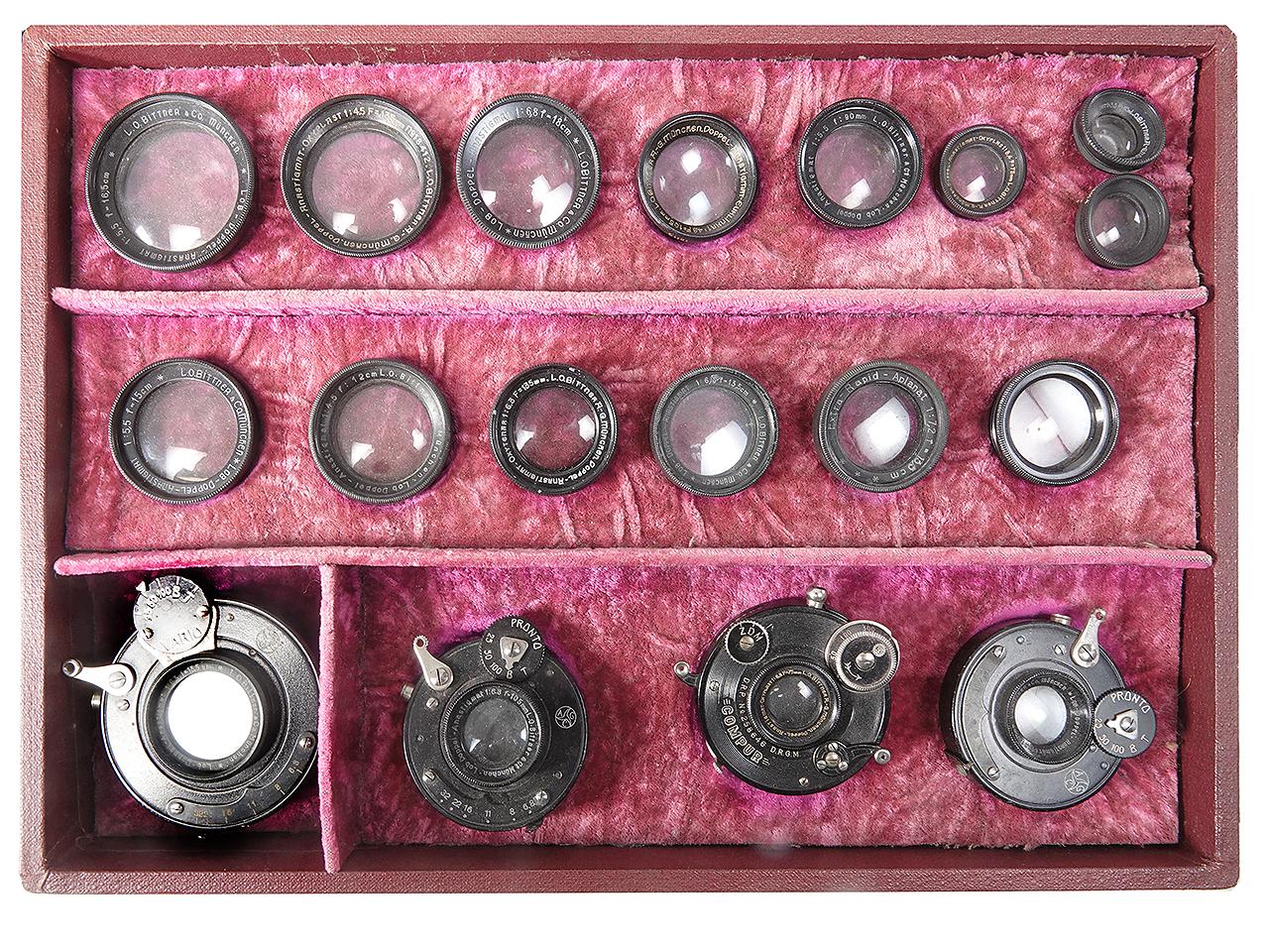 Full Display Box mit frühen Camera Lens-Verkäufer-Sammlerstücken (Industriell) im Angebot