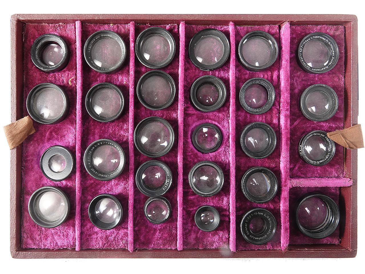Full Display Box mit frühen Camera Lens-Verkäufer-Sammlerstücken (Deutsch) im Angebot