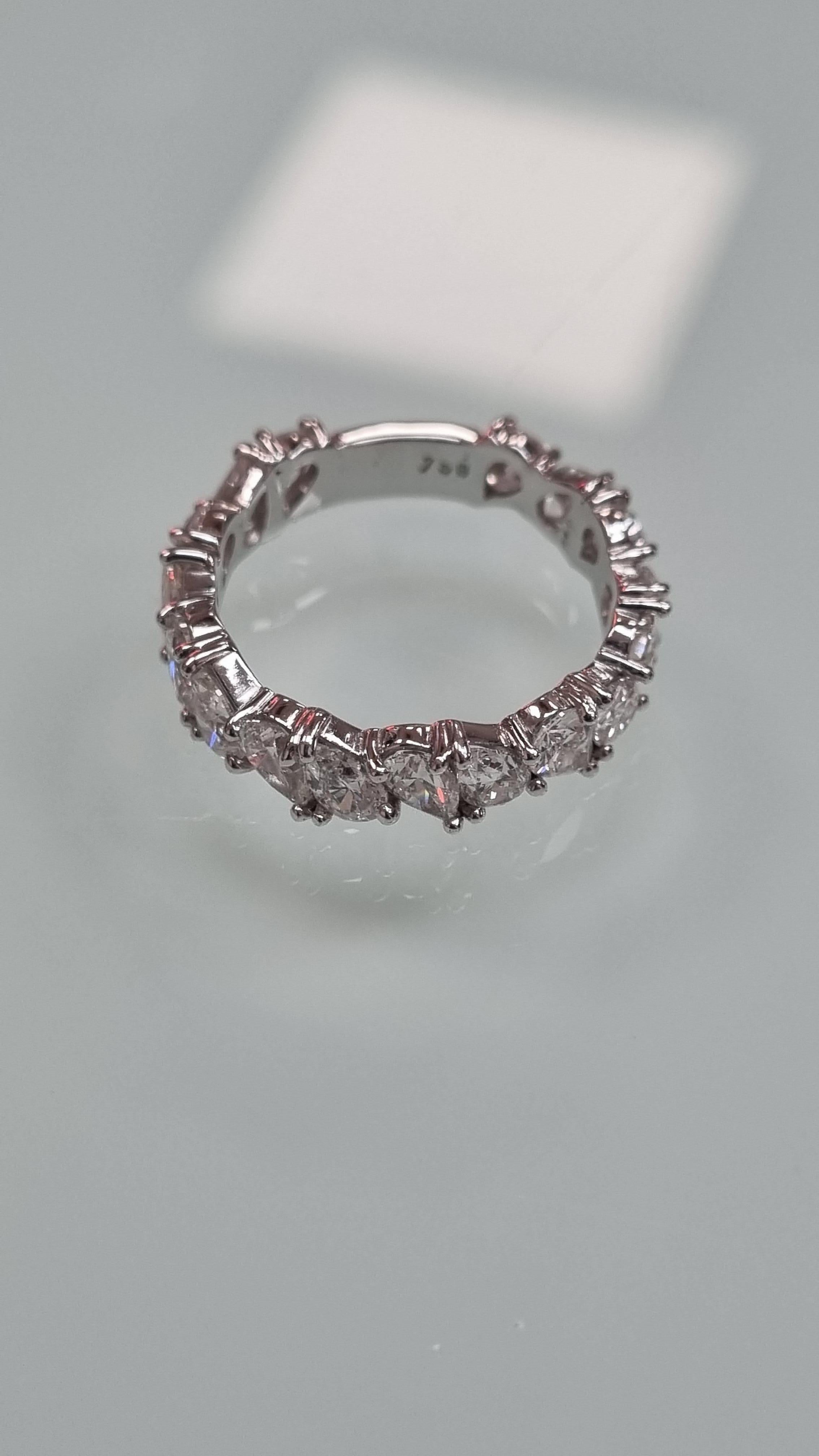 Full Eternity Birne Form 3,2 ct Diamant Ring 18k Weißgold im Angebot 2