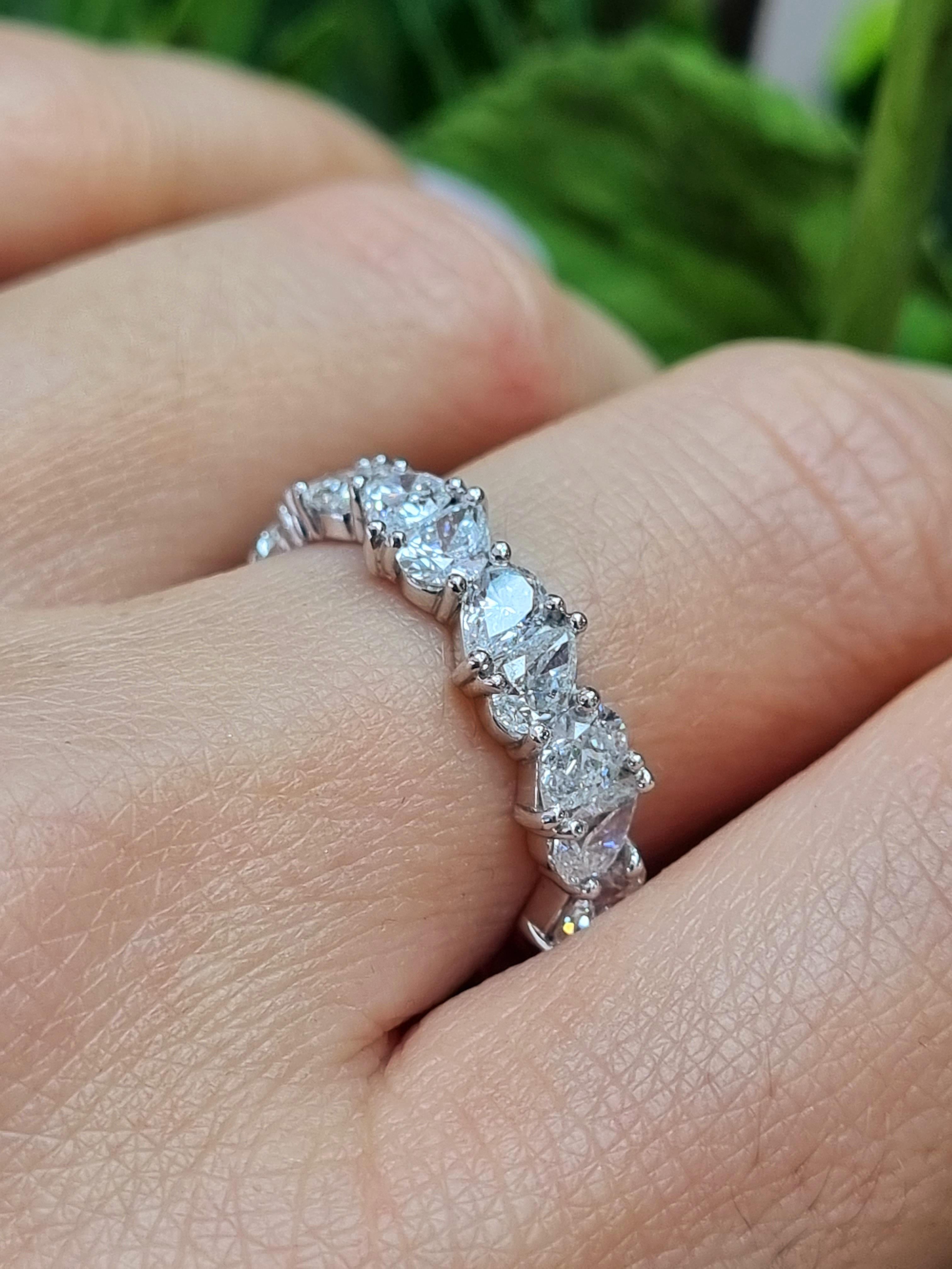 Full Eternity Birne Form 3,2 ct Diamant Ring 18k Weißgold im Angebot 4
