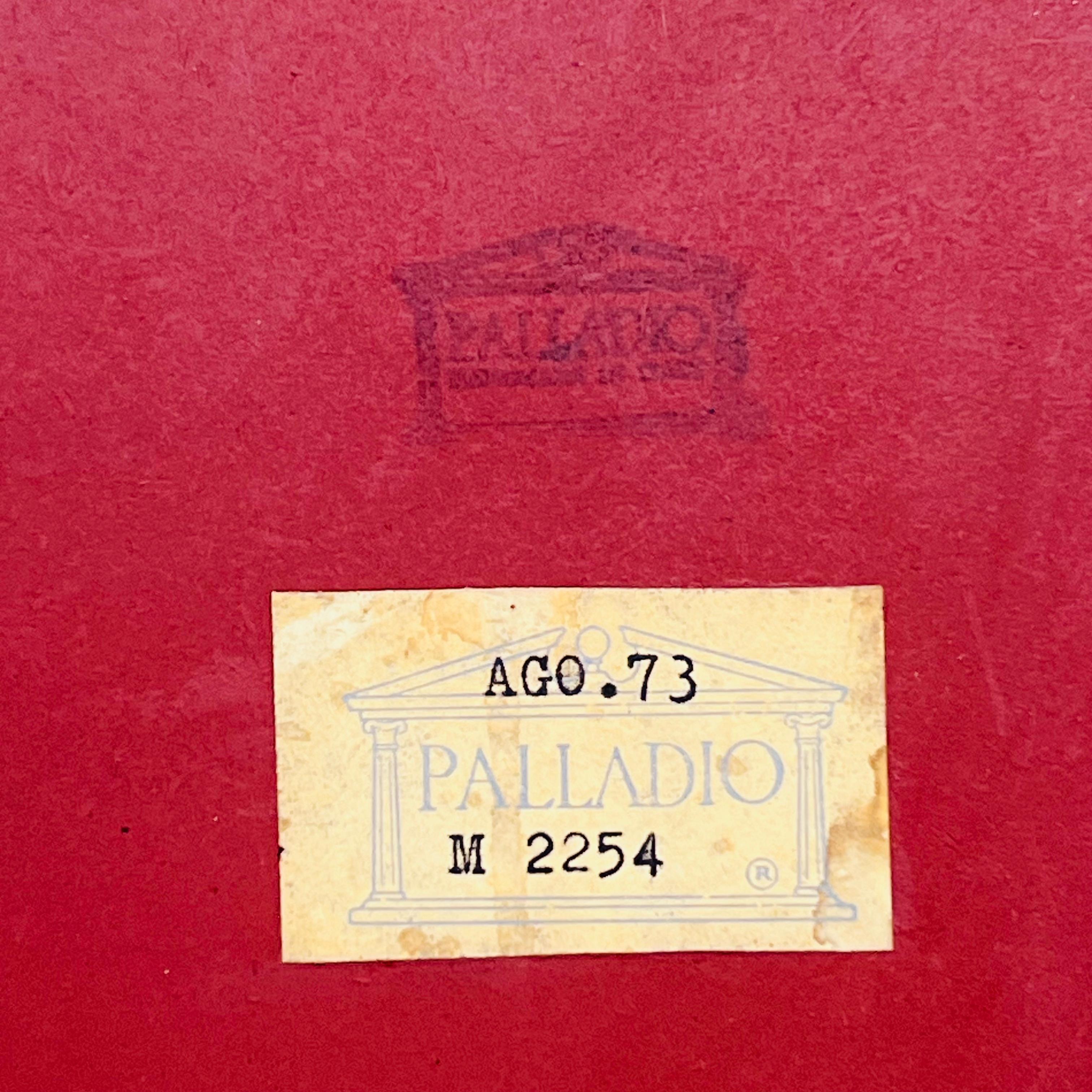 Fine XX secolo Specchio ad arco con foglie di palma intagliate Palladio anni '70 a figura intera in vendita