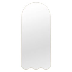 Espejo beige de pared para pasillo de cuerpo entero con marco ondulado escultural - Archvyli A3