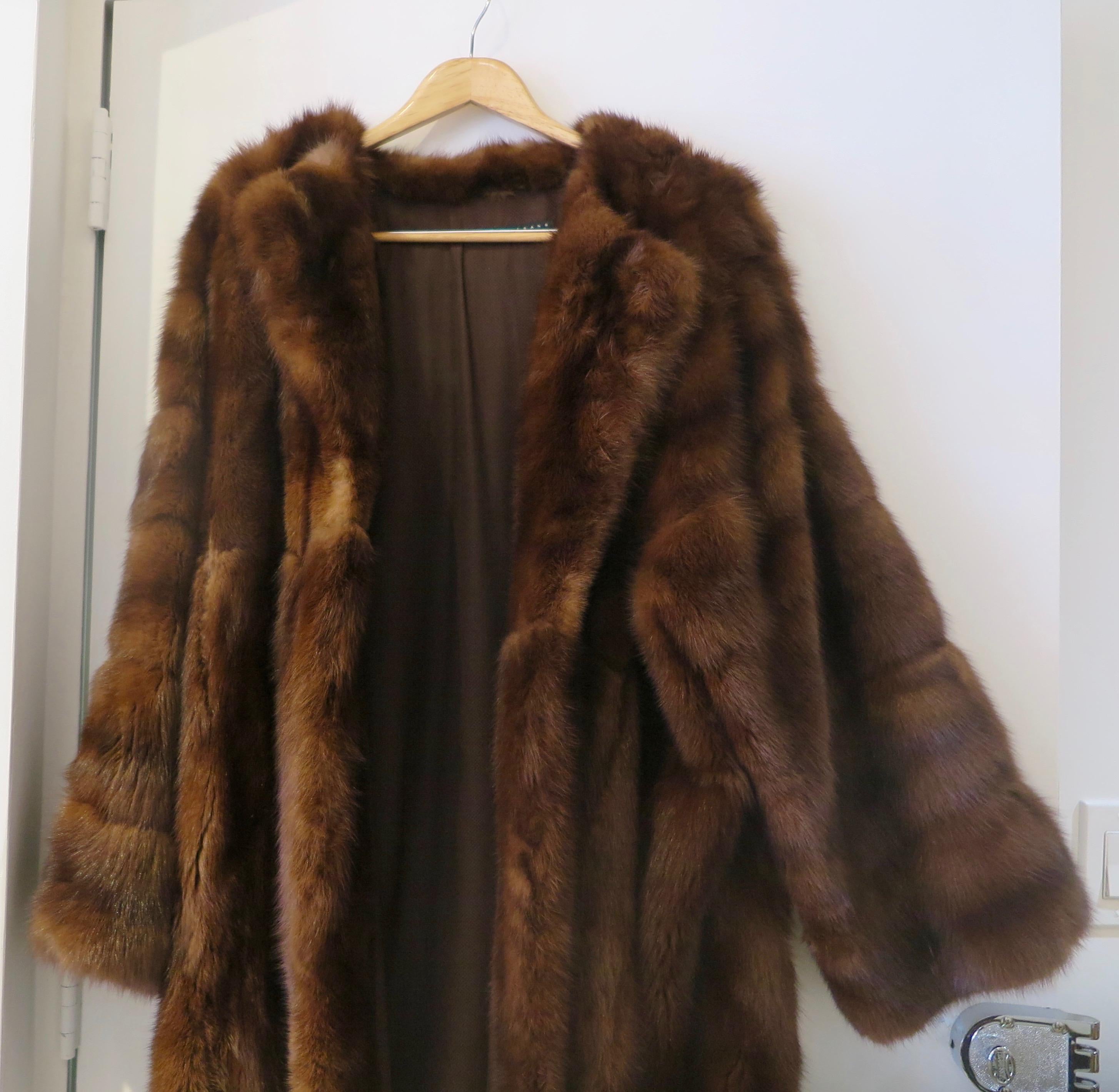 Full Length Kimono Shape Russian Sable Coat by Bisang Fourrures, Switzerland In Good Condition For Sale In New York, NY