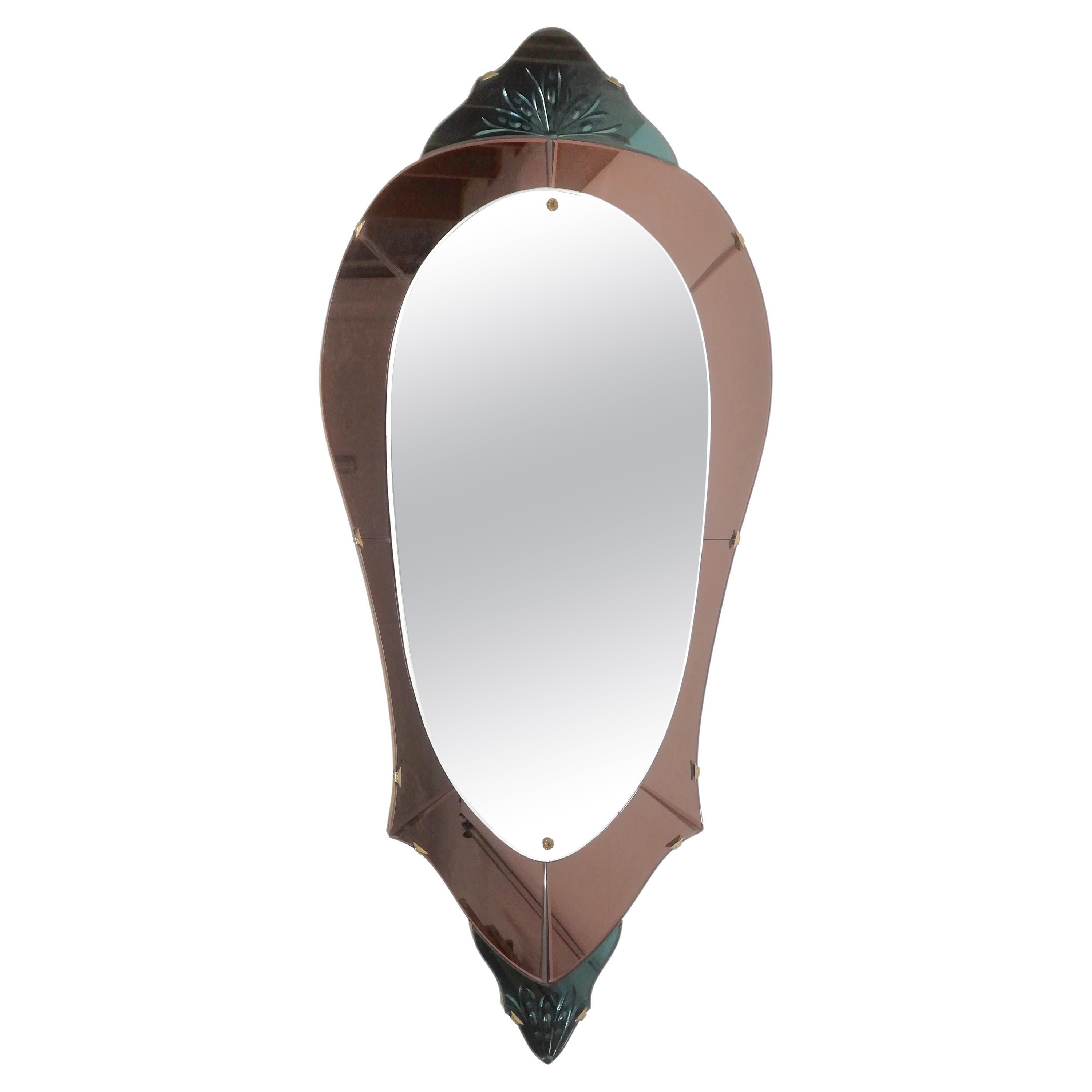 Specchio rosa a figura intera in vetro colorato e tagliato, Italia, anni '50
