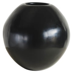 Full Moon Jar in Black Lacquer by Robert kuo, Limited Edition