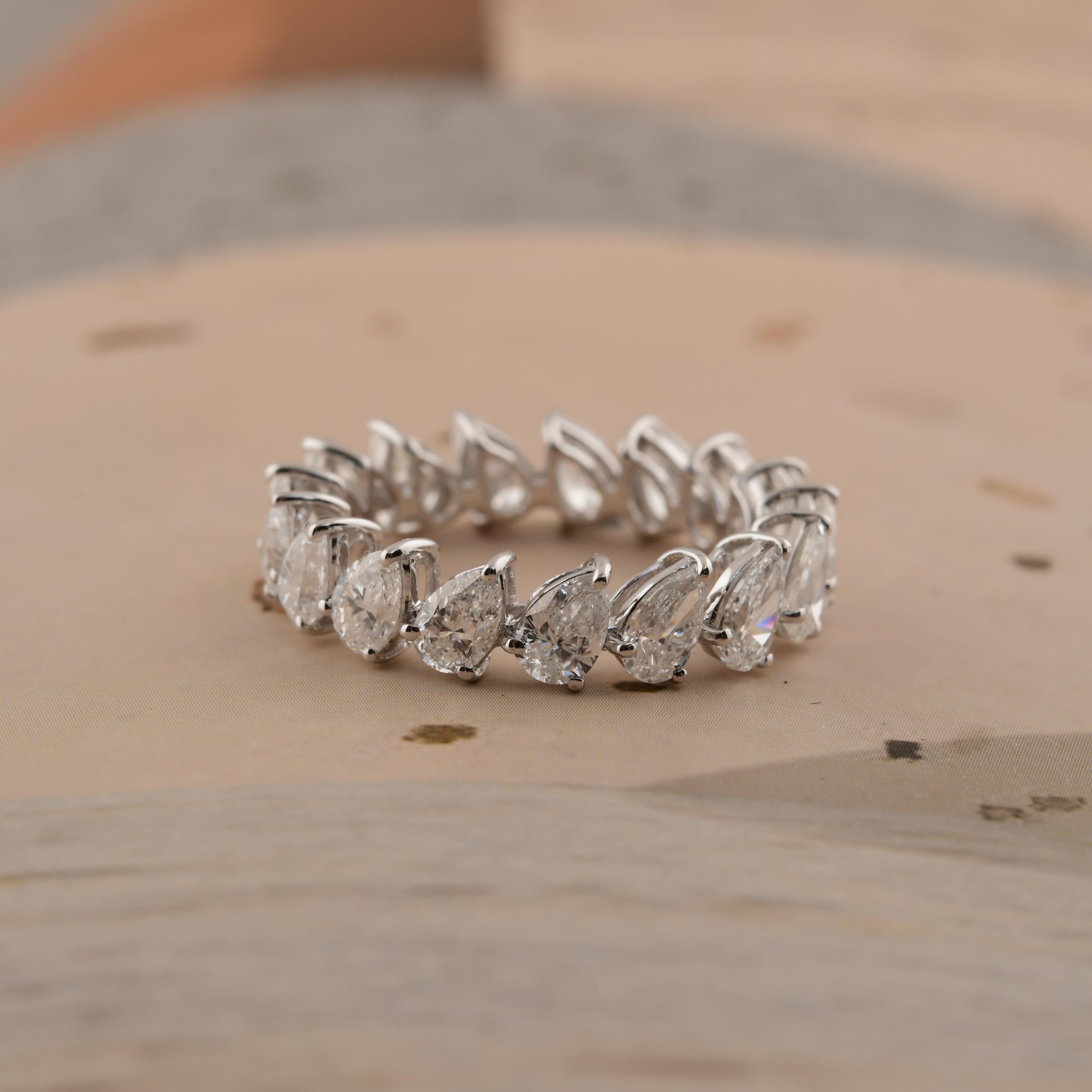 in vendita:  Anello Eternità con Diamante a Pera Regalo Diamante Continuo Fascia in Oro Bianco 18k 5