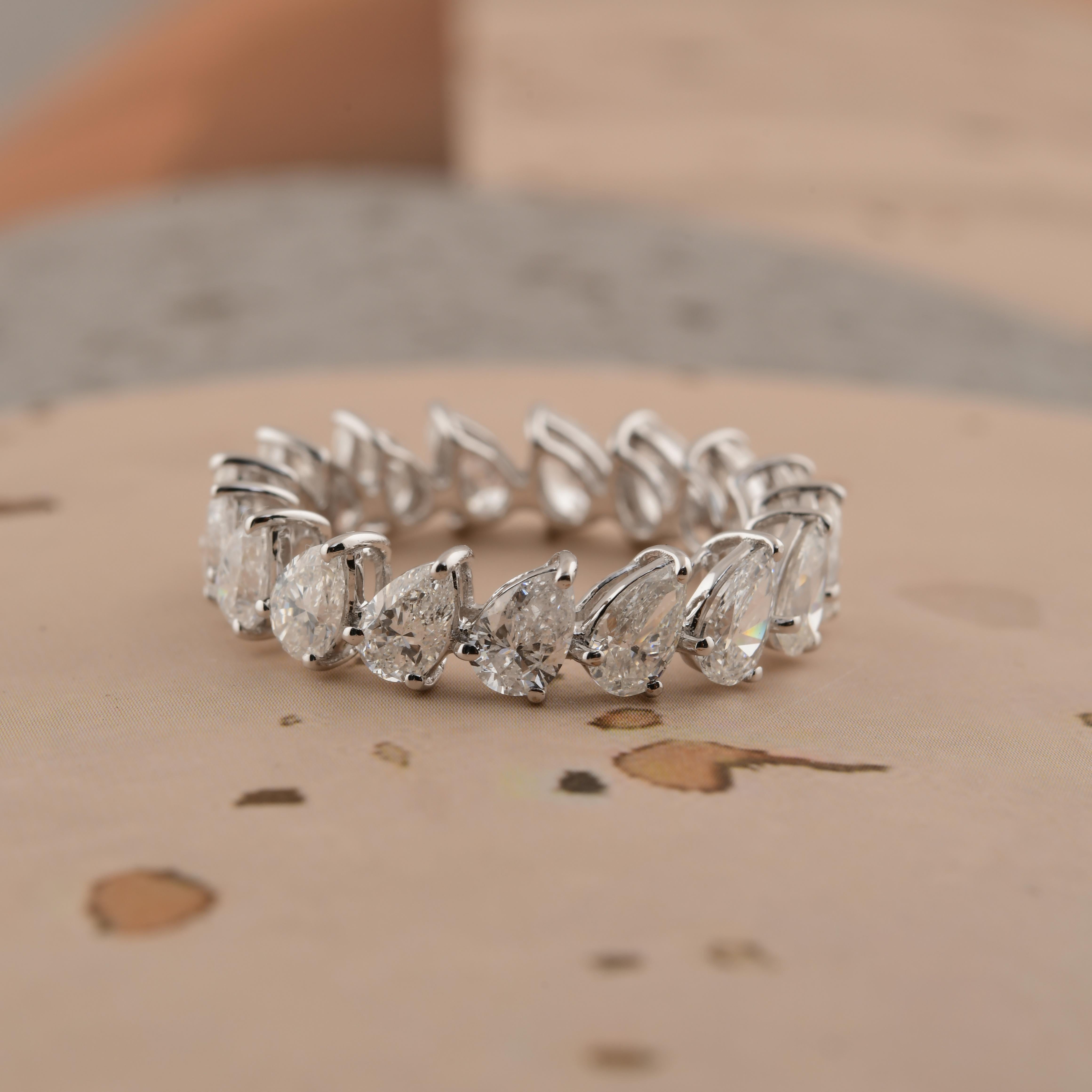 in vendita:  Anello Eternità con Diamante a Pera Regalo Diamante Continuo Fascia in Oro Bianco 18k 8