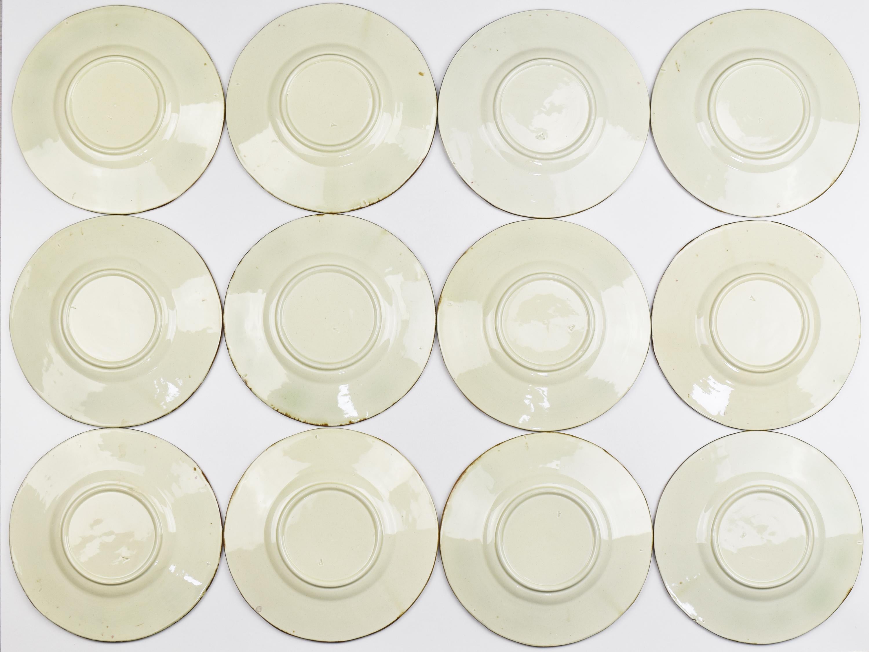 Début du 20ème siècle Ensemble complet de 12 assiettes à dessert Majolica Art Nouveau de Sarreguemines