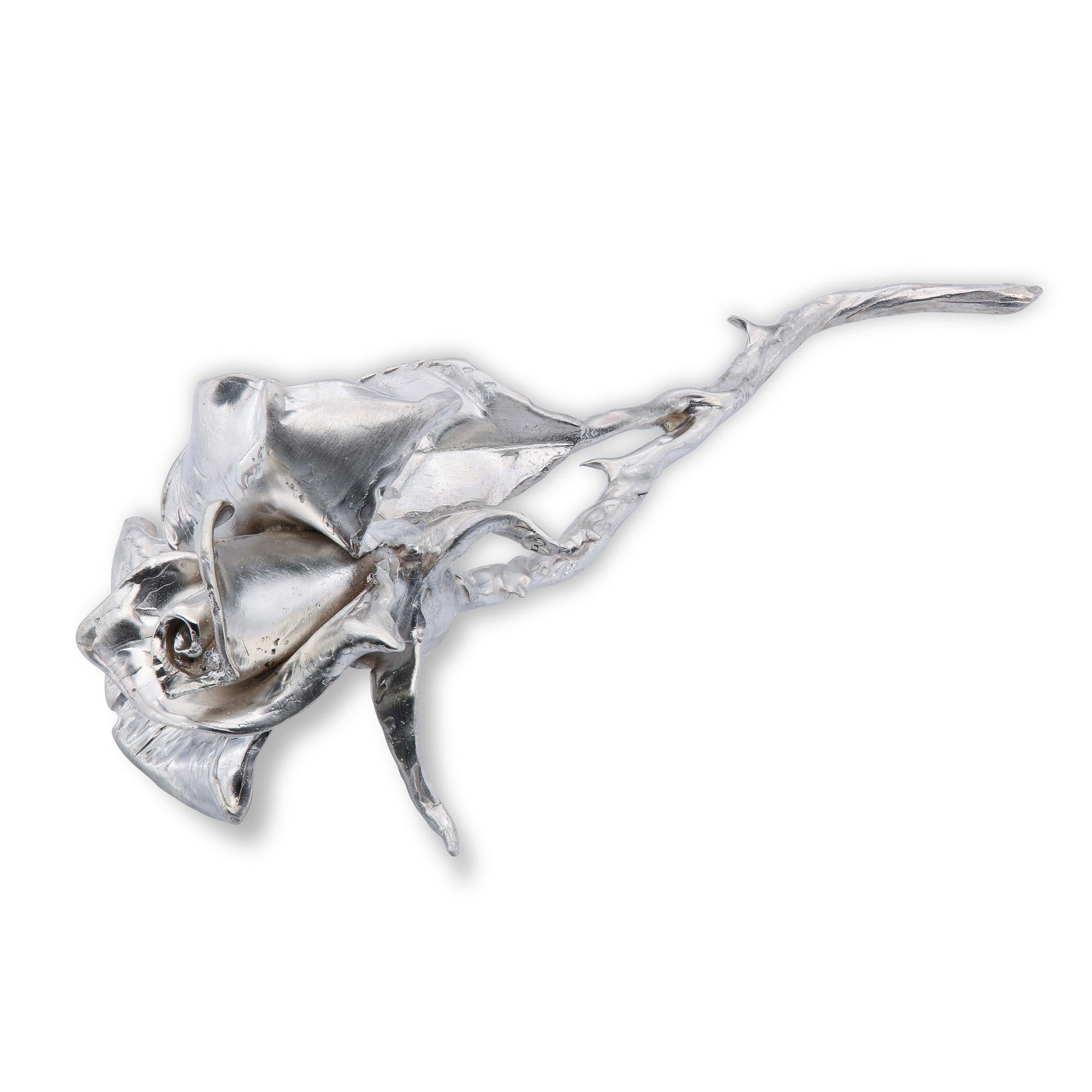 A Rose made in full 950 ‰ silver
Exactly like natural flowers, our Roses are Uniques, each one a different Creation
Make a Romantic Gift or just give your home a Precious touch with this very special Piece




