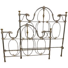 Lit en métal de style baroque grande taille