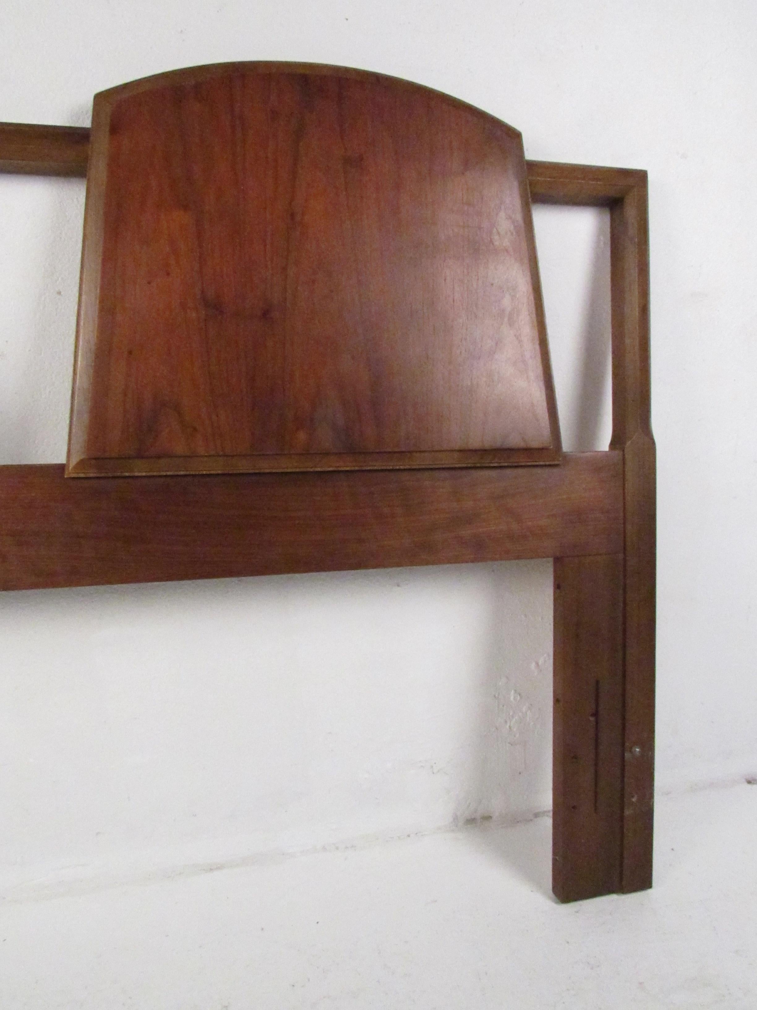 Mid-Century Modern Full Size Walnut Headboard by Lane Furniture For Sale