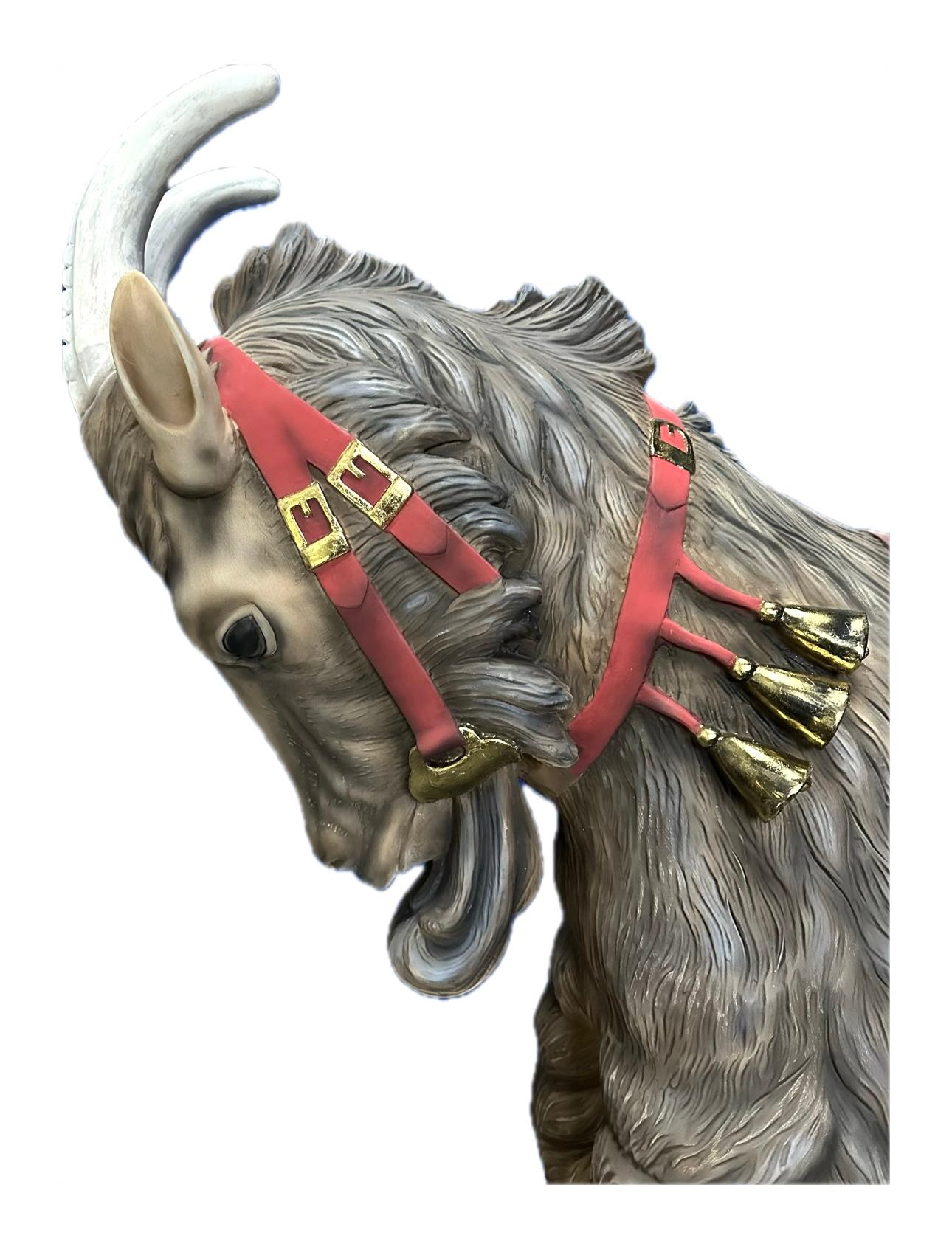 Édouardien Chèvre de carrousel en bois. en vente