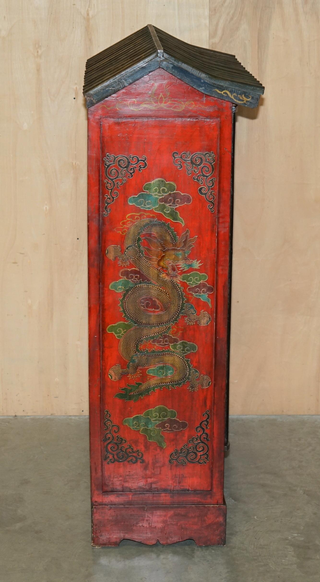 FULL SIZED ViNTAGE CHINESE RED DRAGONS PAINTED PAGODA TOP WARDROBE WITH DRAWERS For Sale 8
