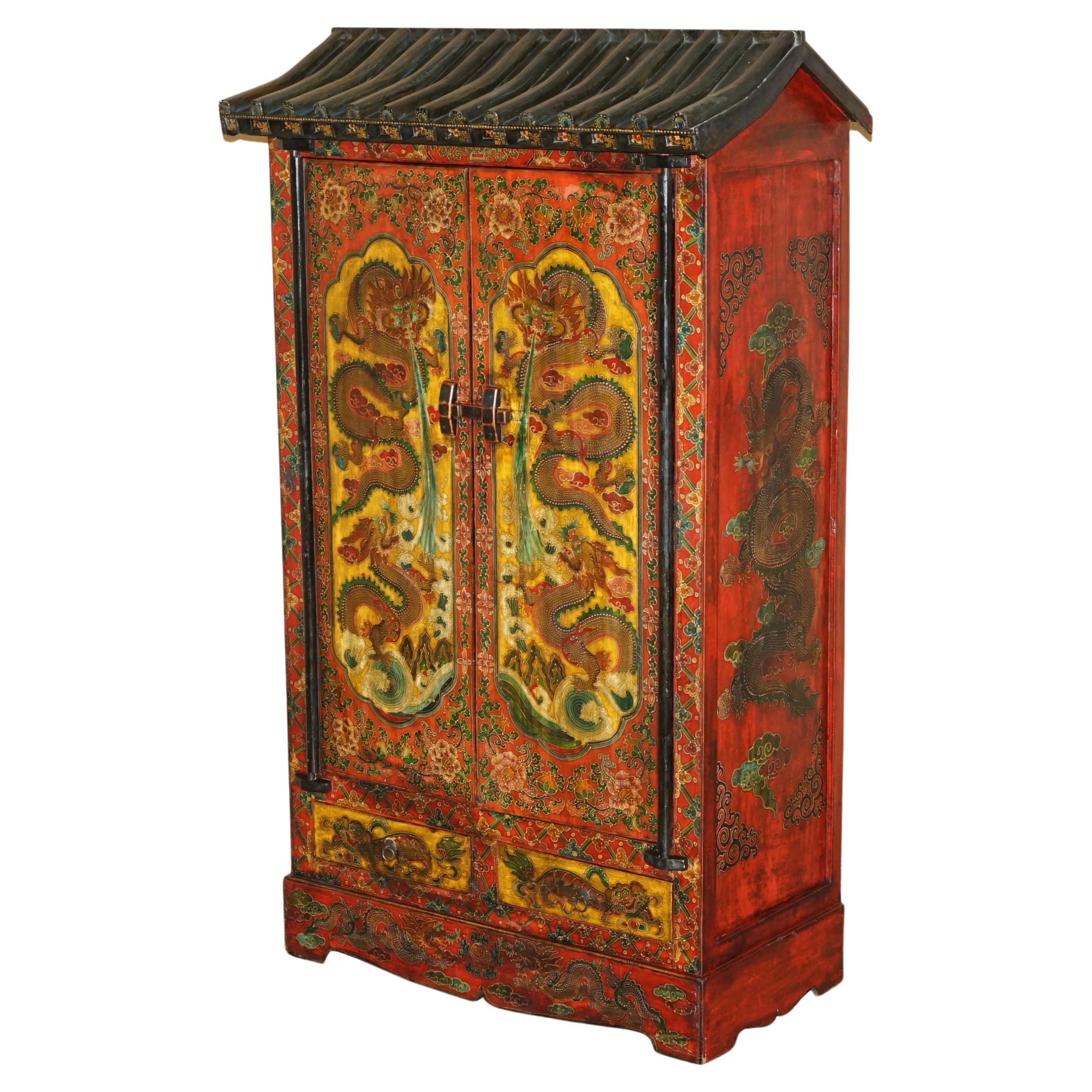 FULL SIZED ViNTAGE CHINESE RED DRAGONS PAINTED PAGODA TOP WARDROBE WITH DRAWERS For Sale
