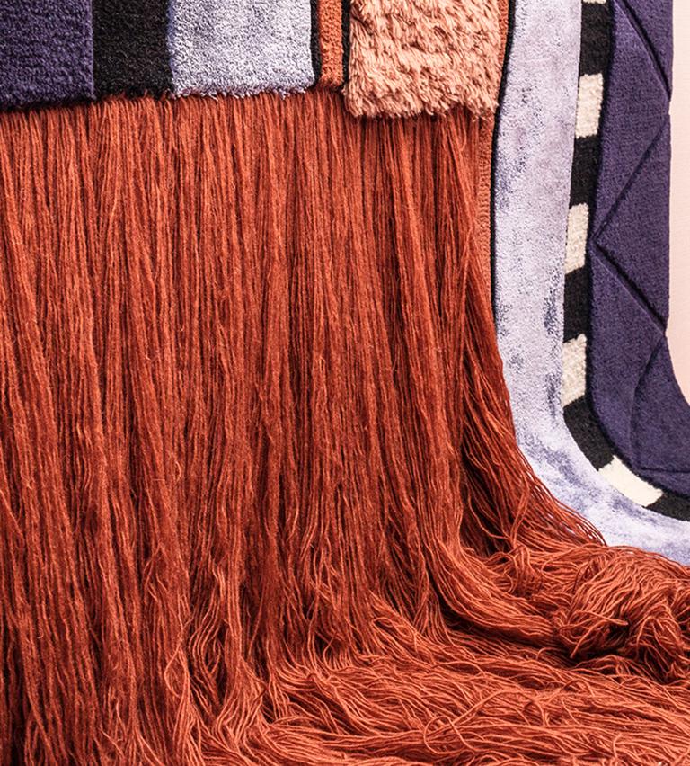 Indien Full Track de Moniomi, tapis graphique en laine et terre cuite tuftée à la main en vente