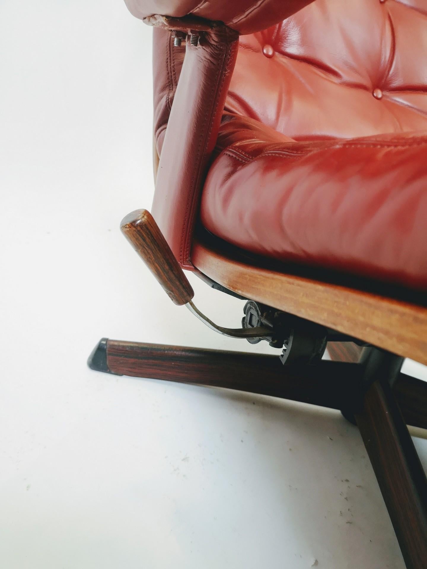 Fully Restored Leather Swivel Lounge Chair by Göte Design, Nässjö, 1960s 5