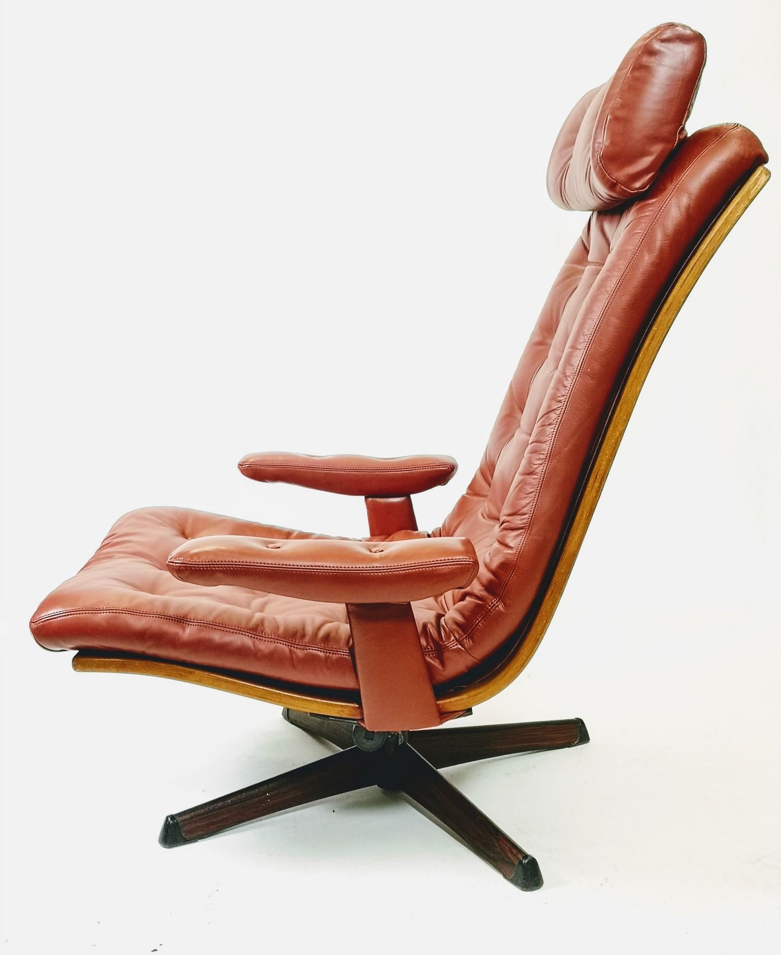 Swedish Fully Restored Leather Swivel Lounge Chair by Göte Design, Nässjö, 1960s
