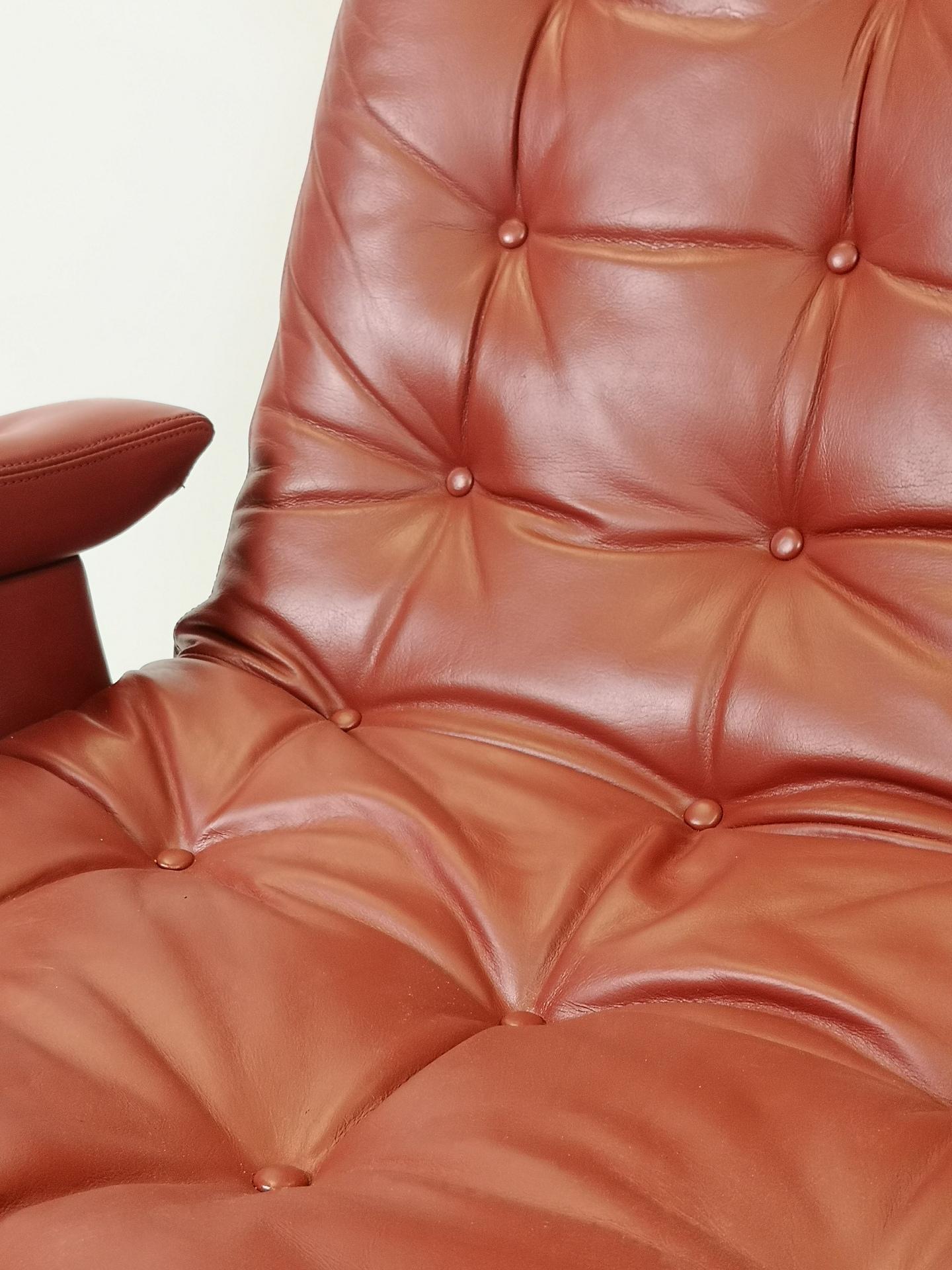 Fully Restored Leather Swivel Lounge Chair by Göte Design, Nässjö, 1960s 1