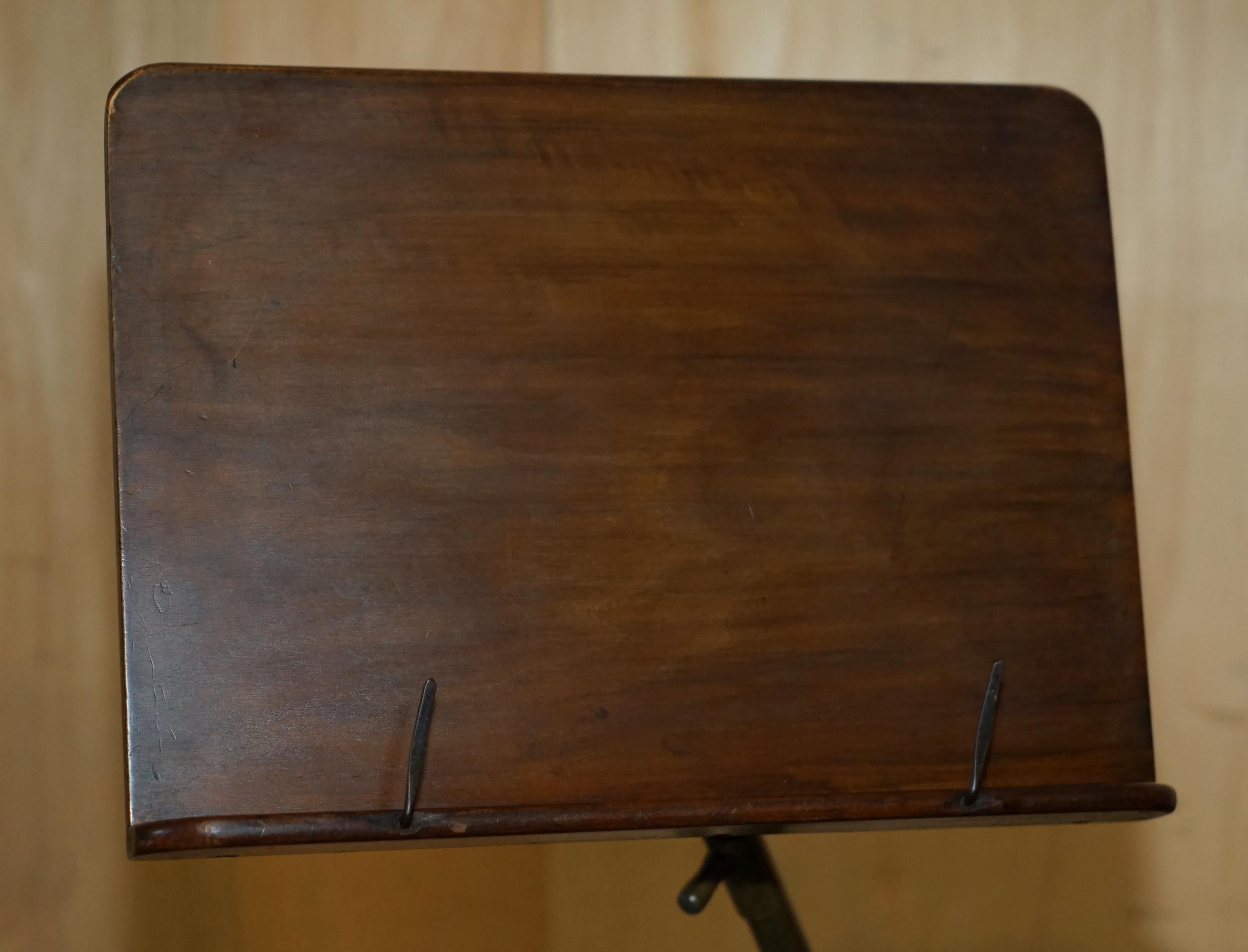 Table à musique ancienne de ViCTORIAN LEVESON & SON'S METAL READING en vente 3