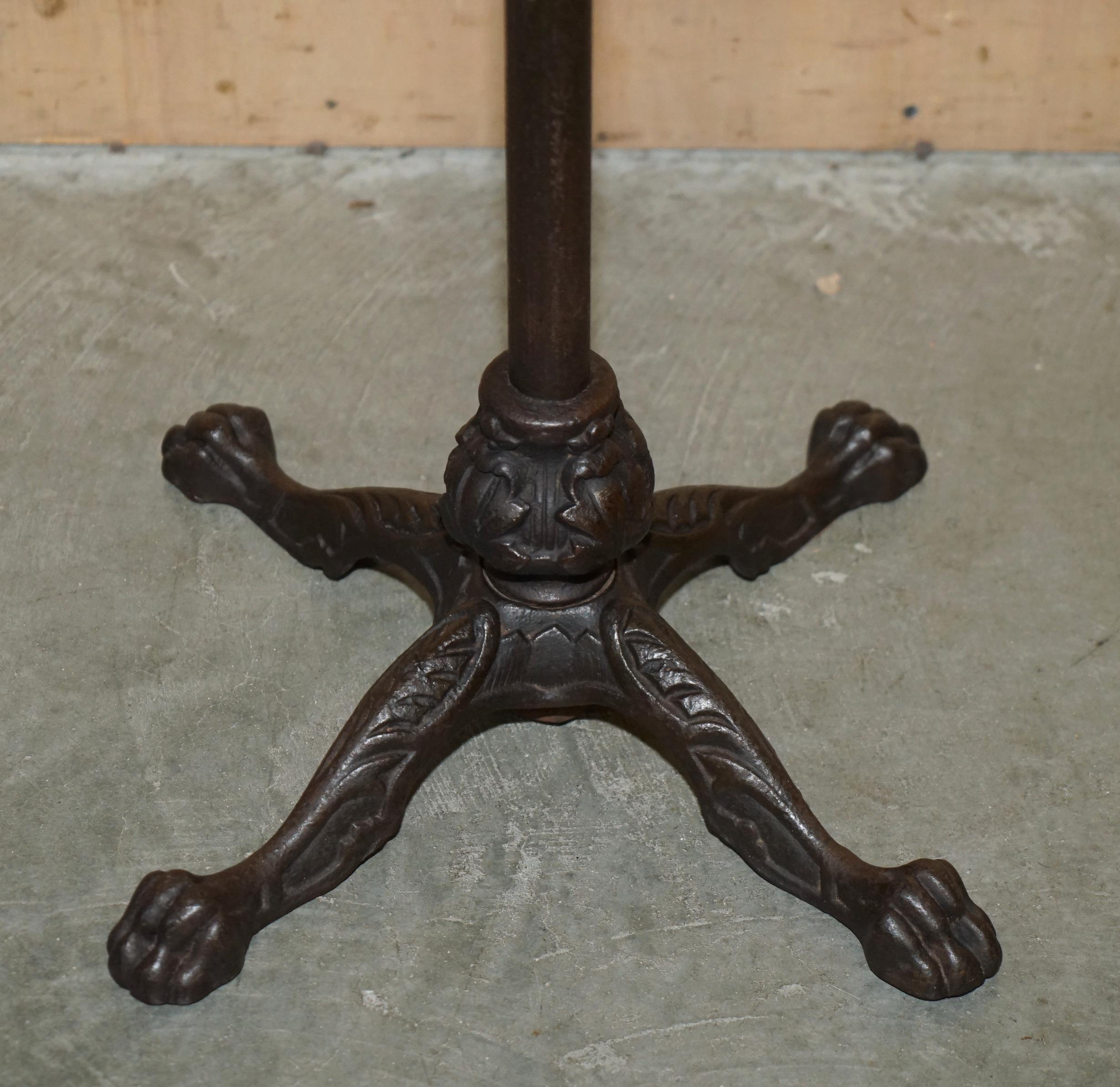 Anglais Table à musique ancienne de ViCTORIAN LEVESON & SON'S METAL READING en vente