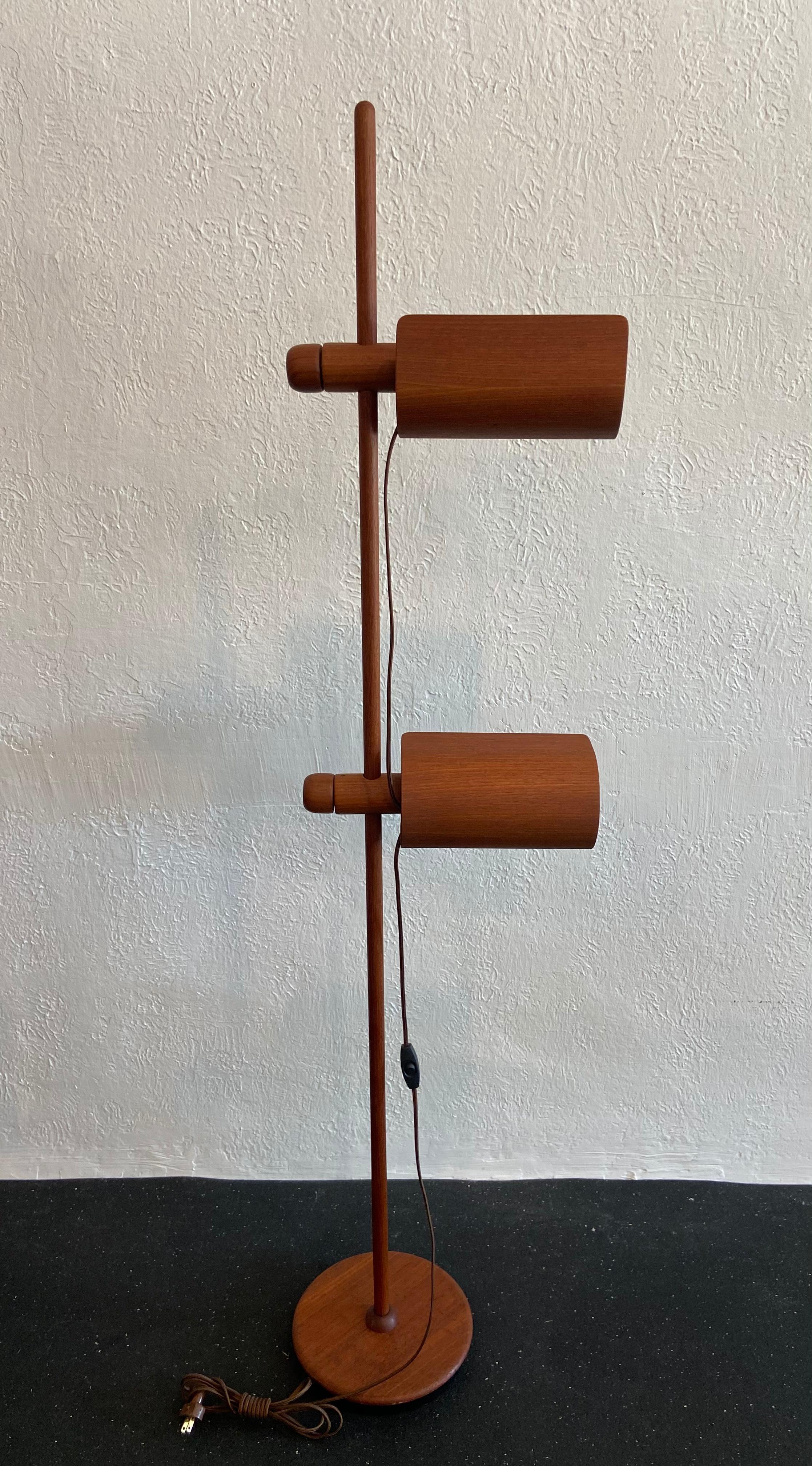 Fully Adjustable Teak Floor Lamp In Good Condition For Sale In West Palm Beach, FL
