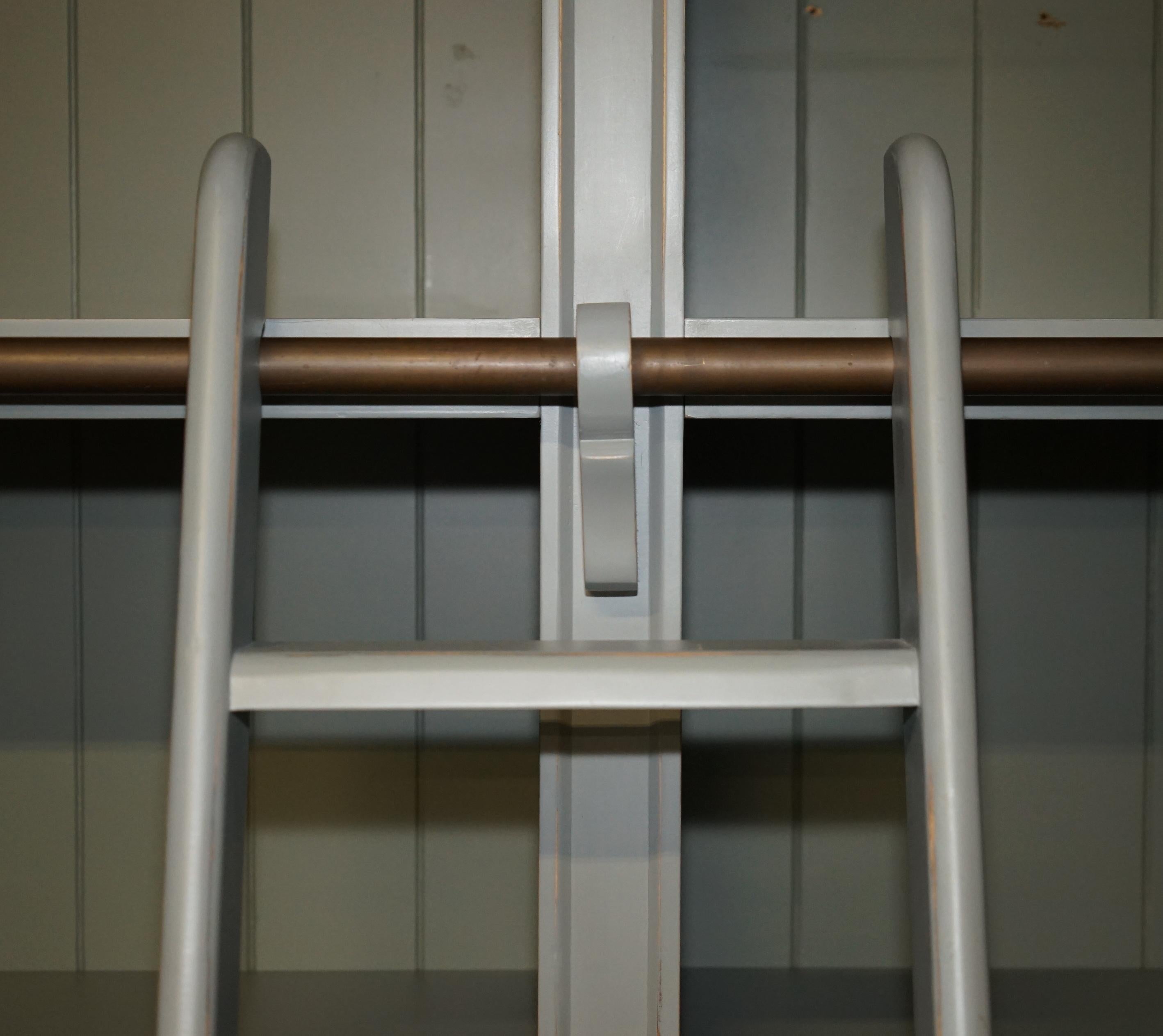 XX secolo FULLY DISMANTLABLE FRENCH COUNTRY PAINTED LIBRARY BOOKCASE WiTH LADDER & RAIL in vendita