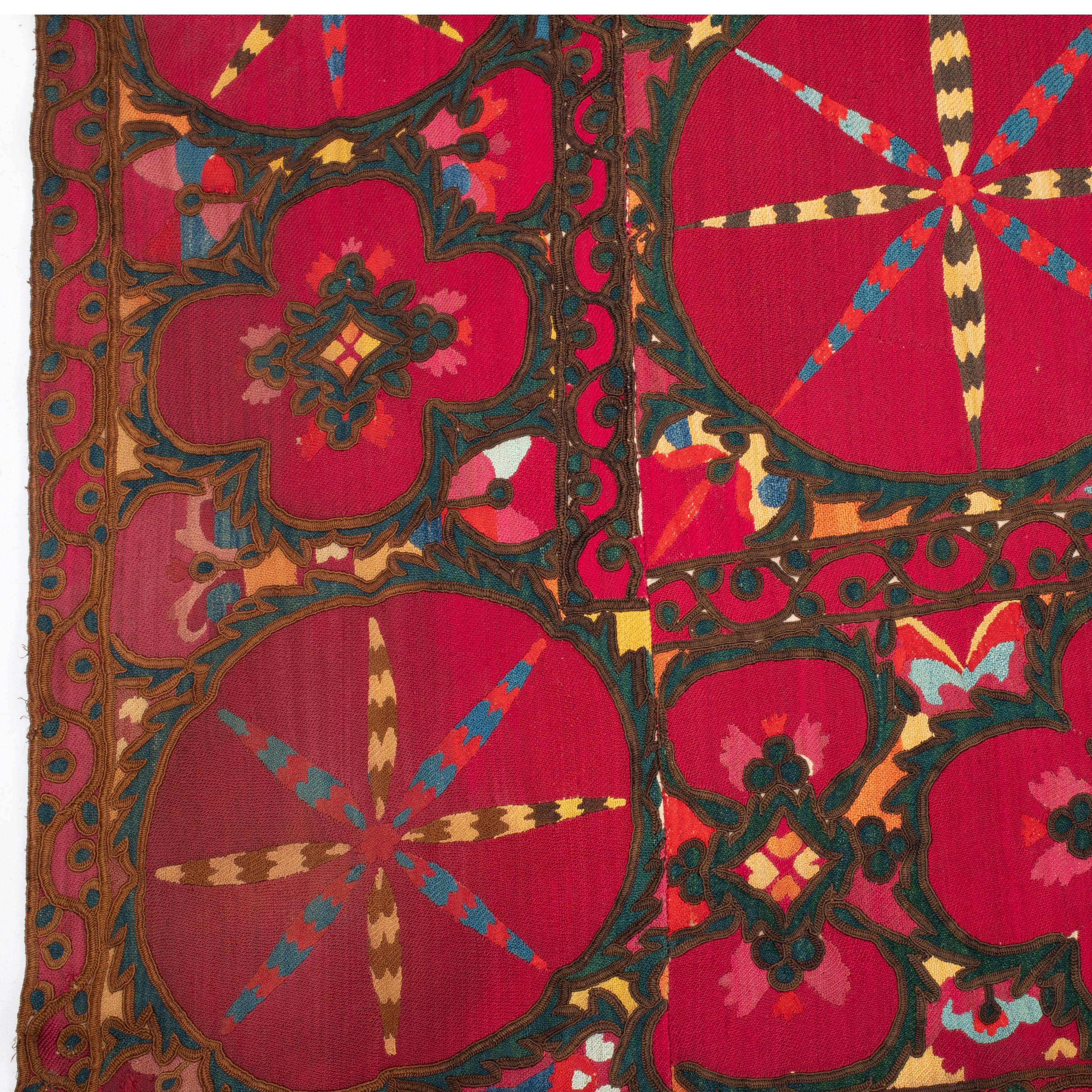 Fully Embroidered Antique Suzani from Pishkent, Uzbekistan, Late 19th C. For Sale 8