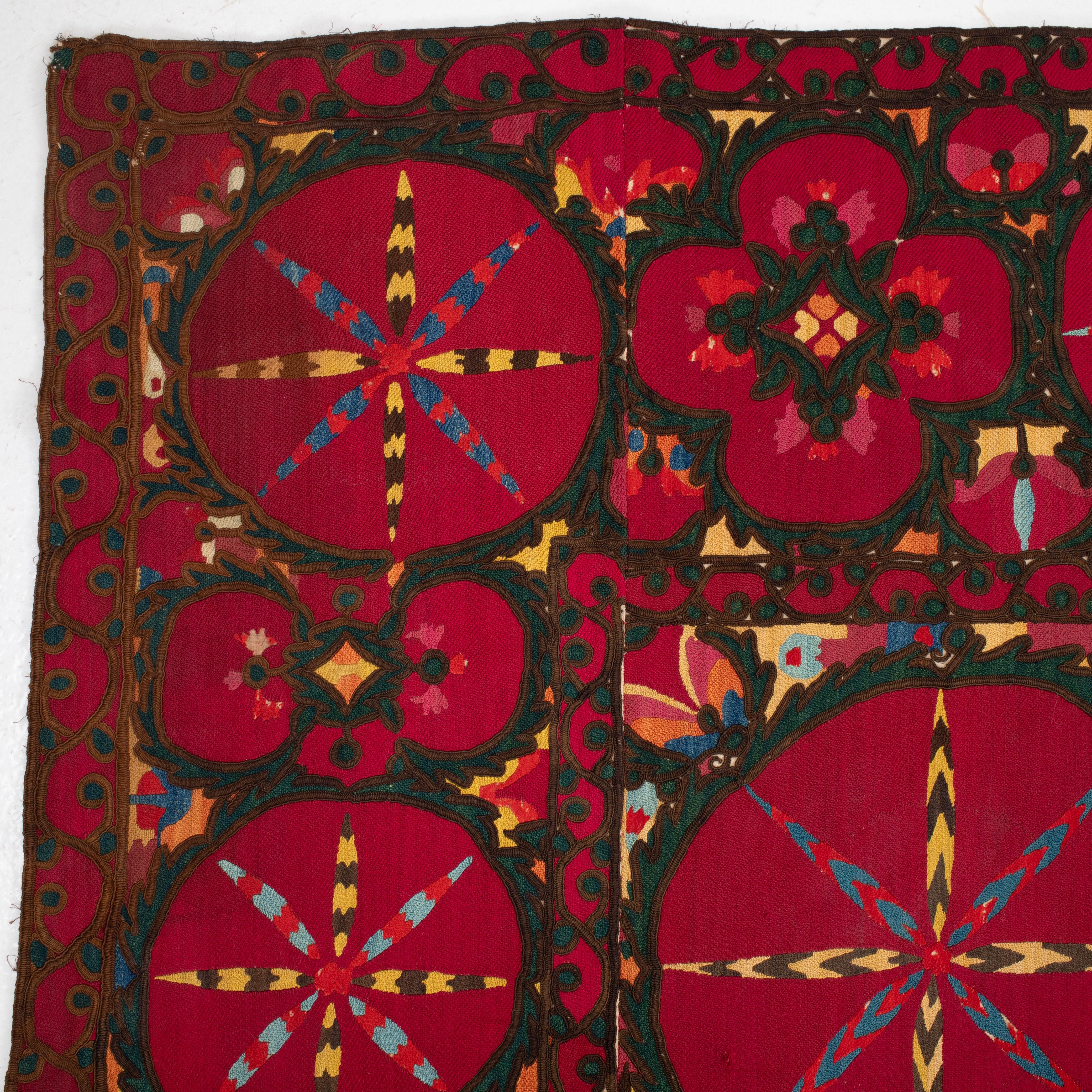 Fully Embroidered Antique Suzani from Pishkent, Uzbekistan, Late 19th C. For Sale 10
