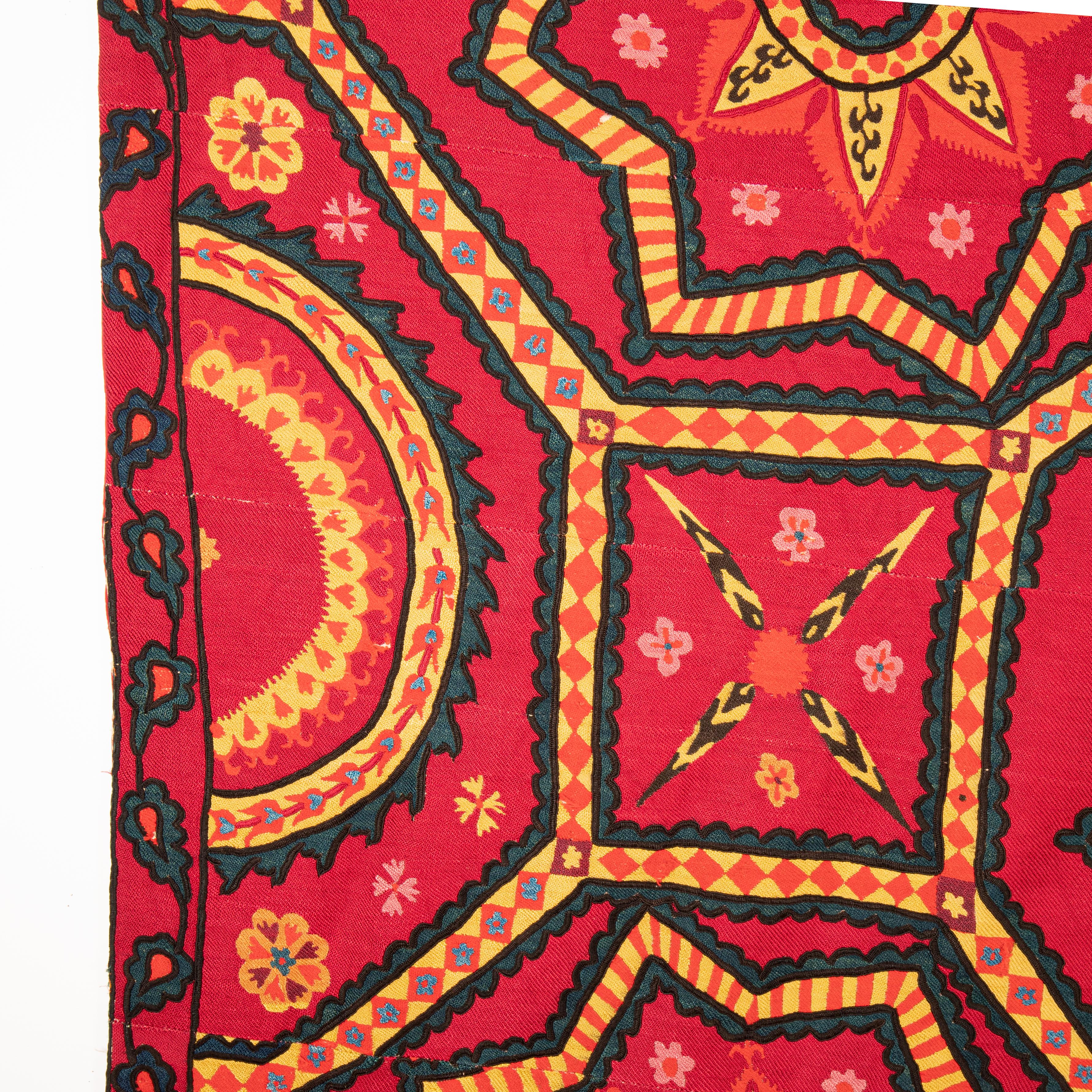 Fully Embroidered Antique Suzani from Pishkent, Uzbekistan, Late 19th Century For Sale 2
