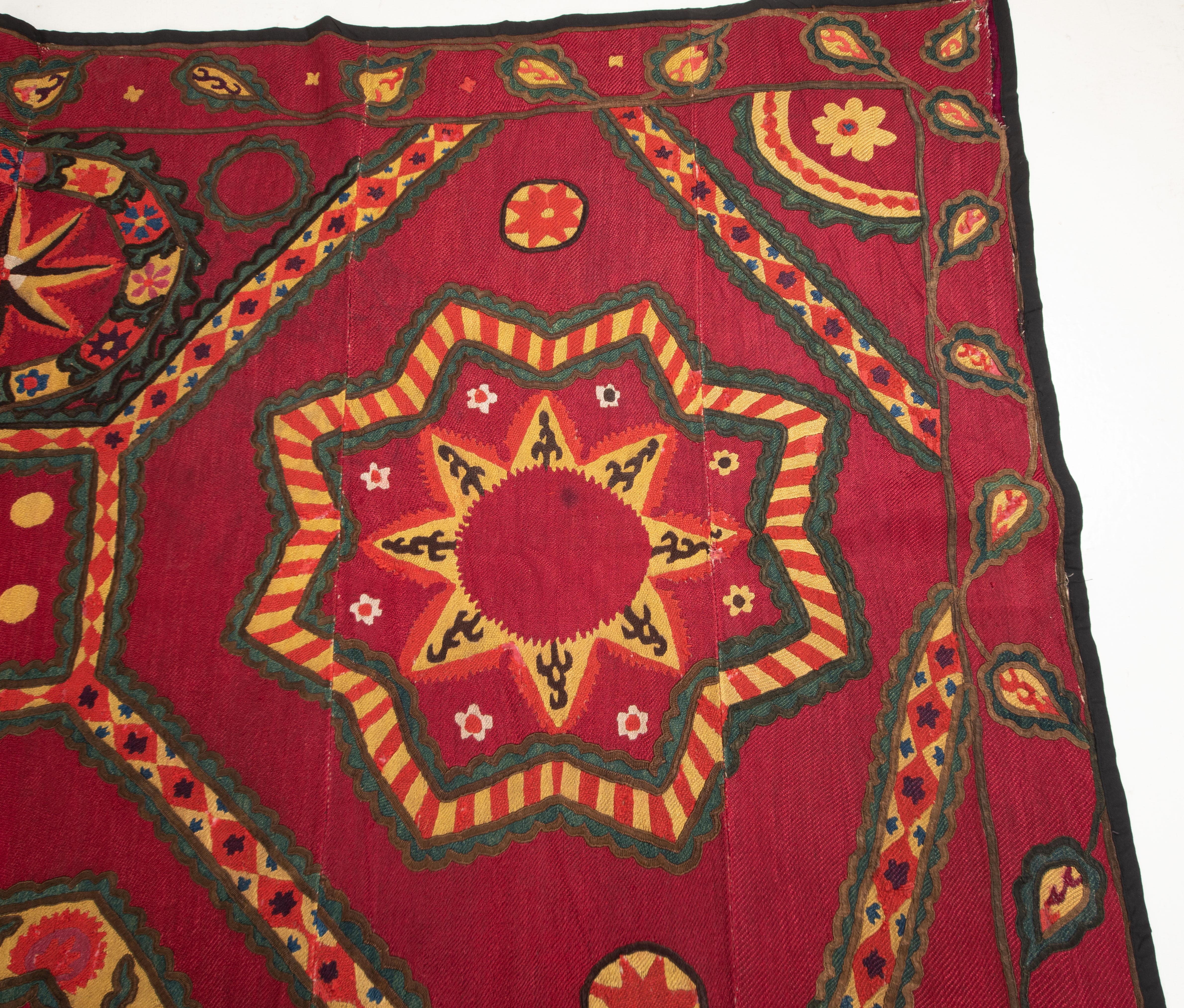 Fully Embroidered Antique Suzani from Pishkent, Uzbekistan, Late 19th C. For Sale 2