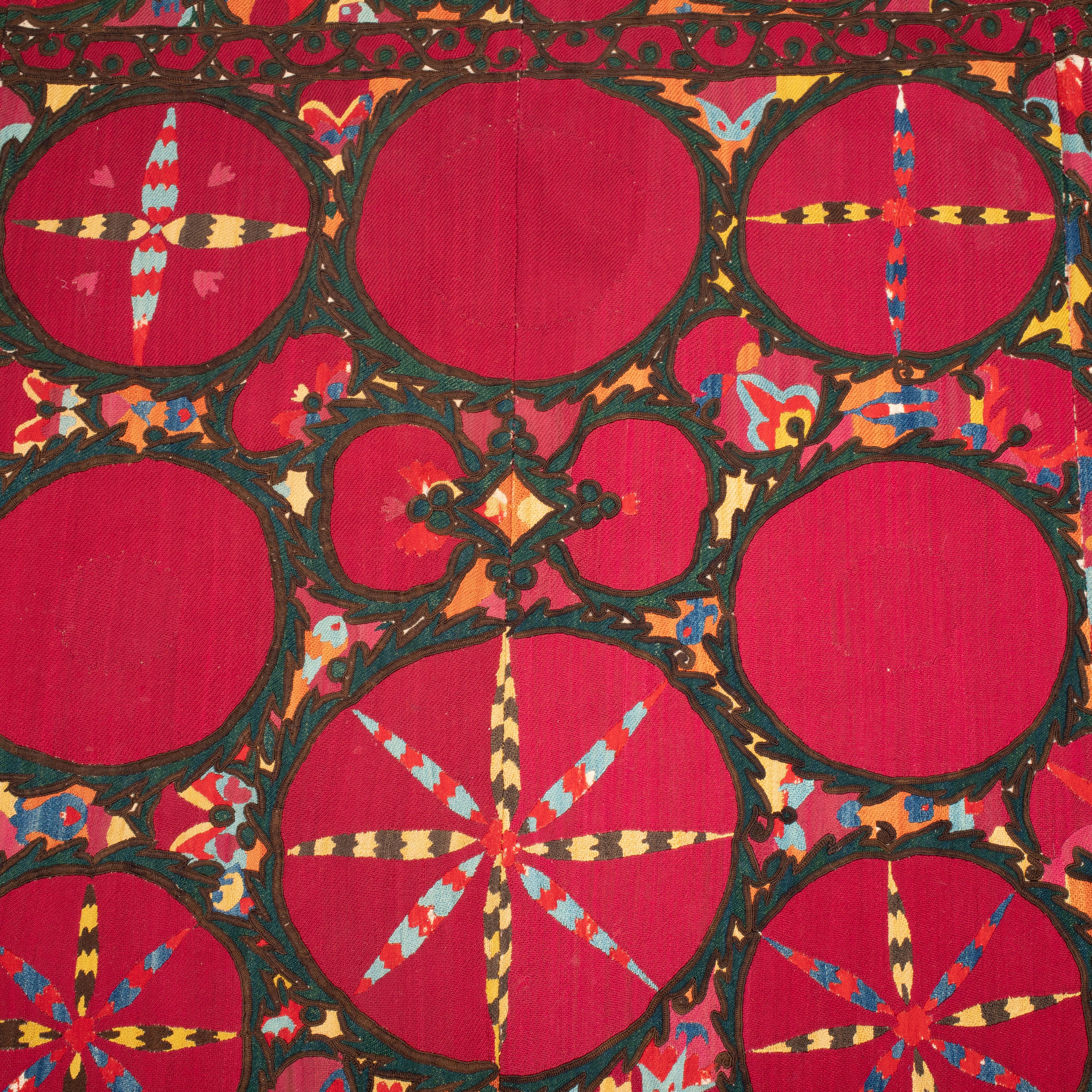 Fully Embroidered Antique Suzani from Pishkent, Uzbekistan, Late 19th C. For Sale 2