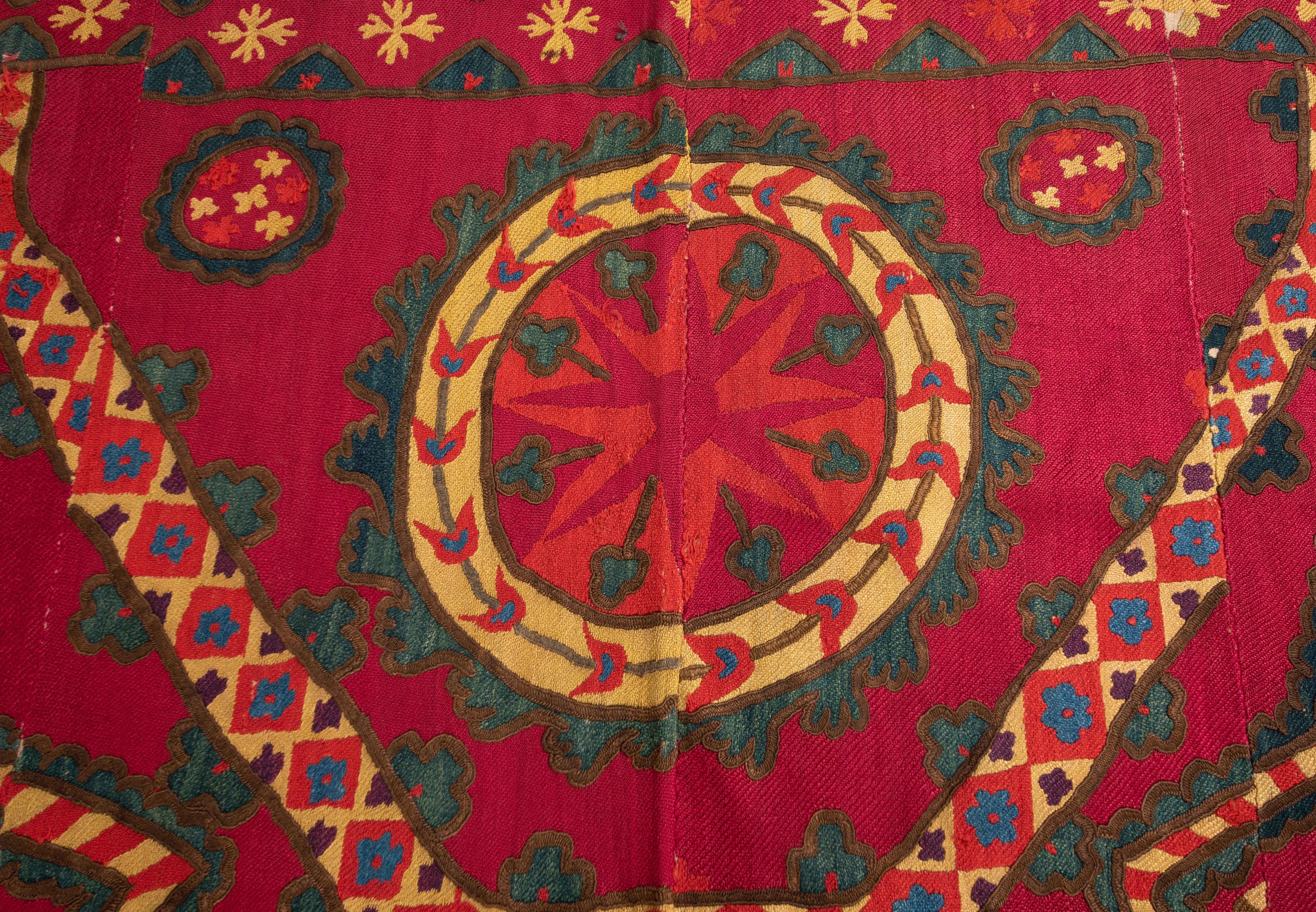 Fully Embroidered Antique Suzani from Pishkent, Uzbekistan, Late 19th C. For Sale 3