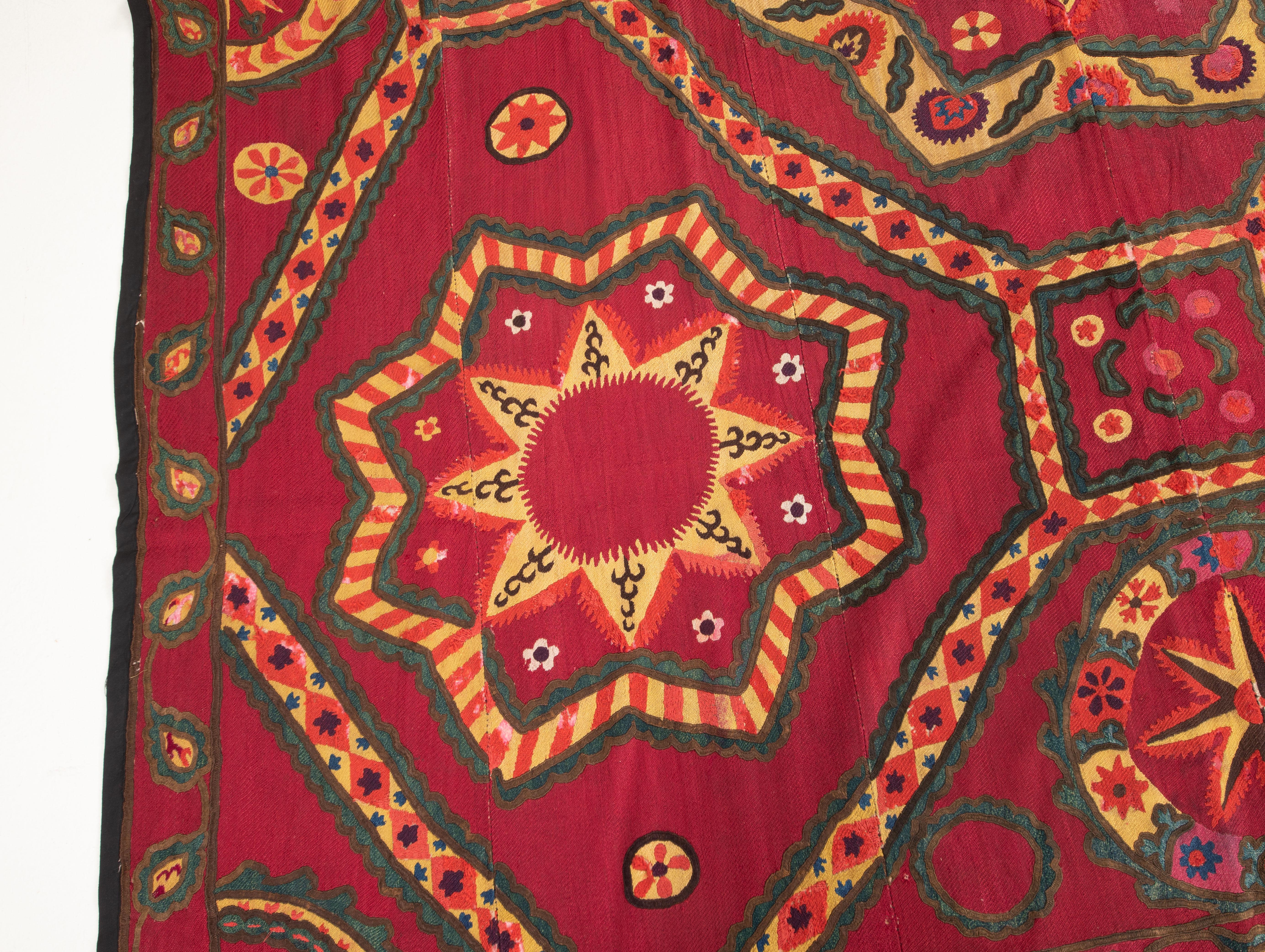Fully Embroidered Antique Suzani from Pishkent, Uzbekistan, Late 19th C. For Sale 3