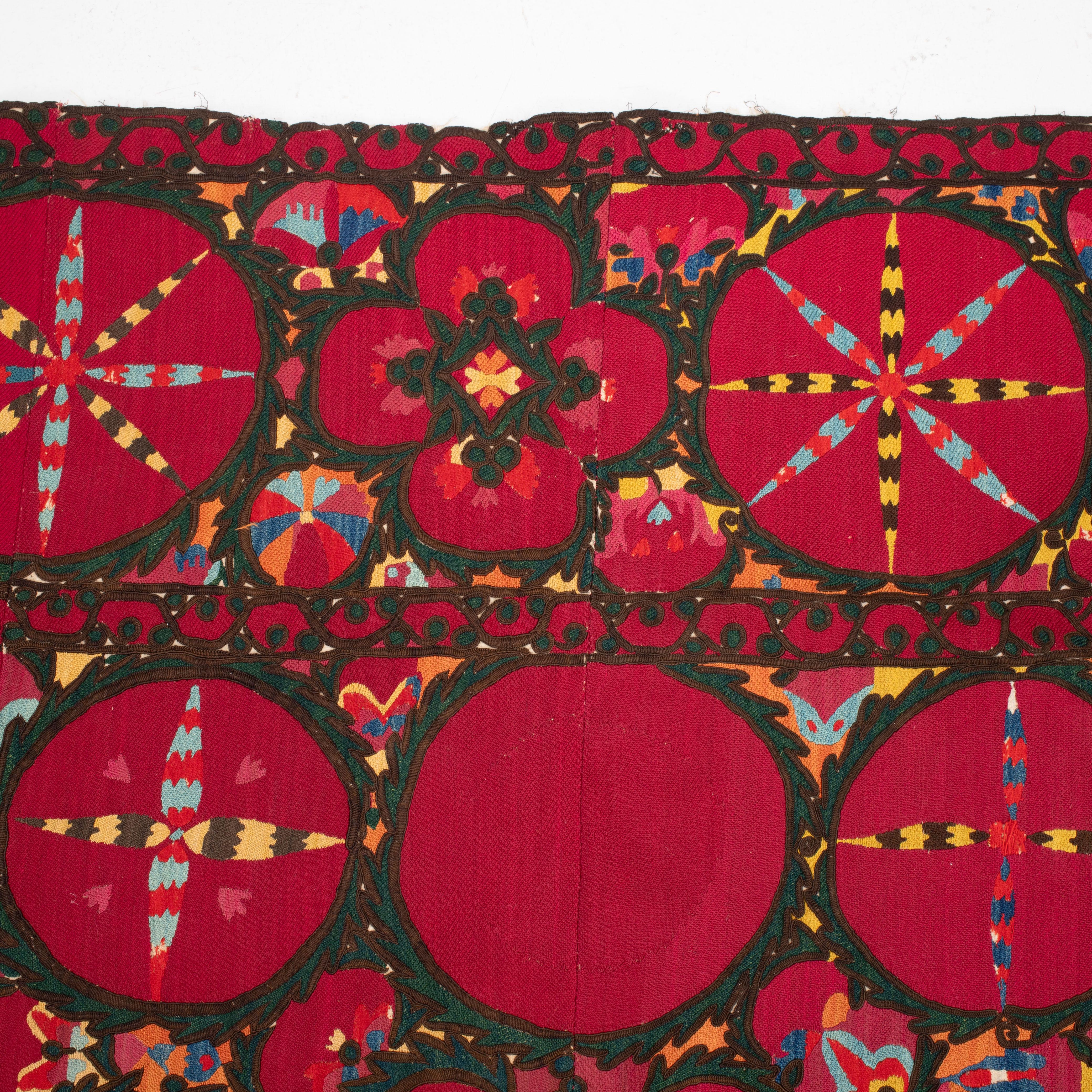 Fully Embroidered Antique Suzani from Pishkent, Uzbekistan, Late 19th C. For Sale 3