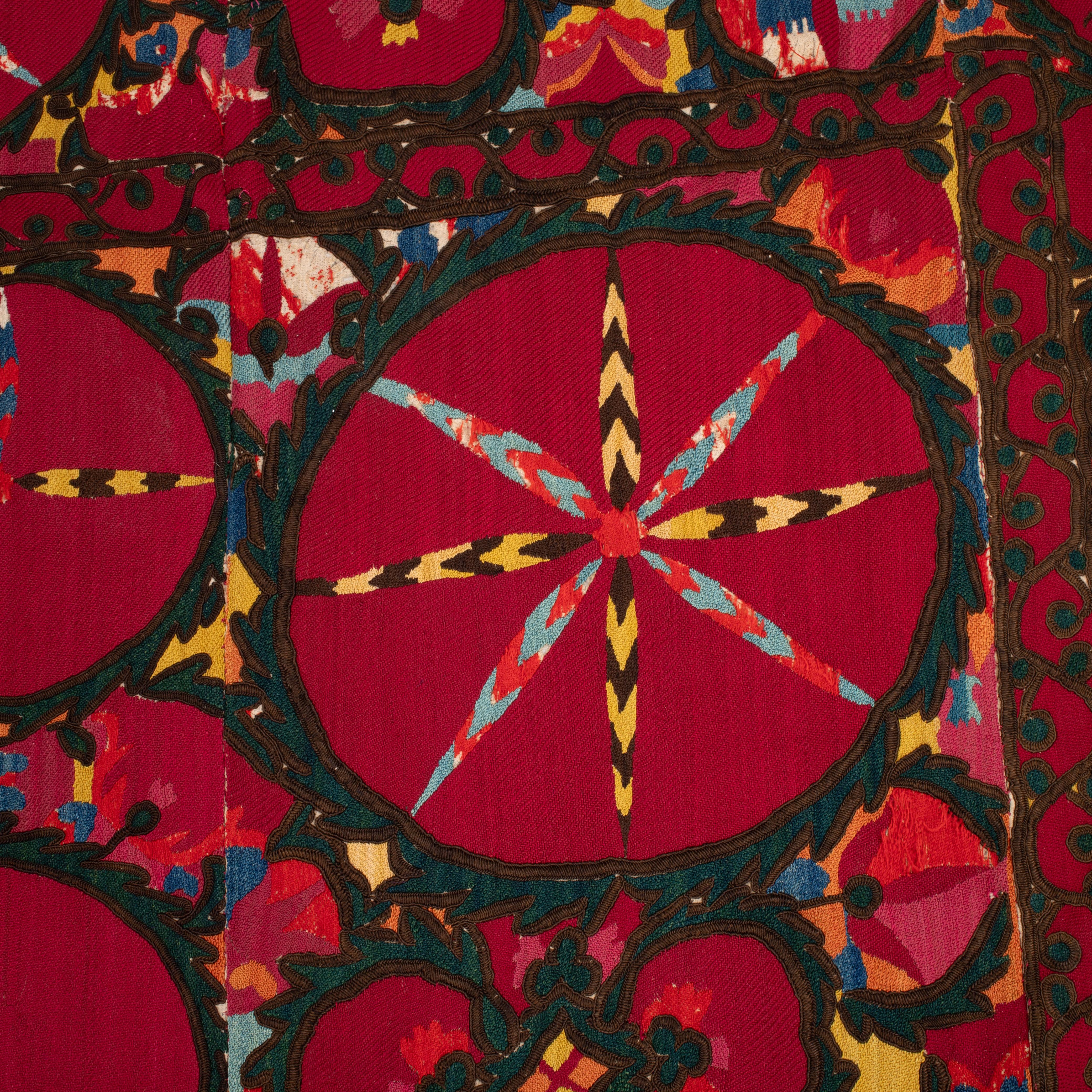 Fully Embroidered Antique Suzani from Pishkent, Uzbekistan, Late 19th C. For Sale 4