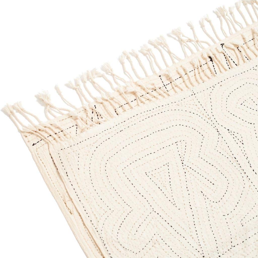 Katha Handloom Queen Bettspread aus Baumwolle, vollständig handbestickt von Kunsthandwerkern im Angebot 8