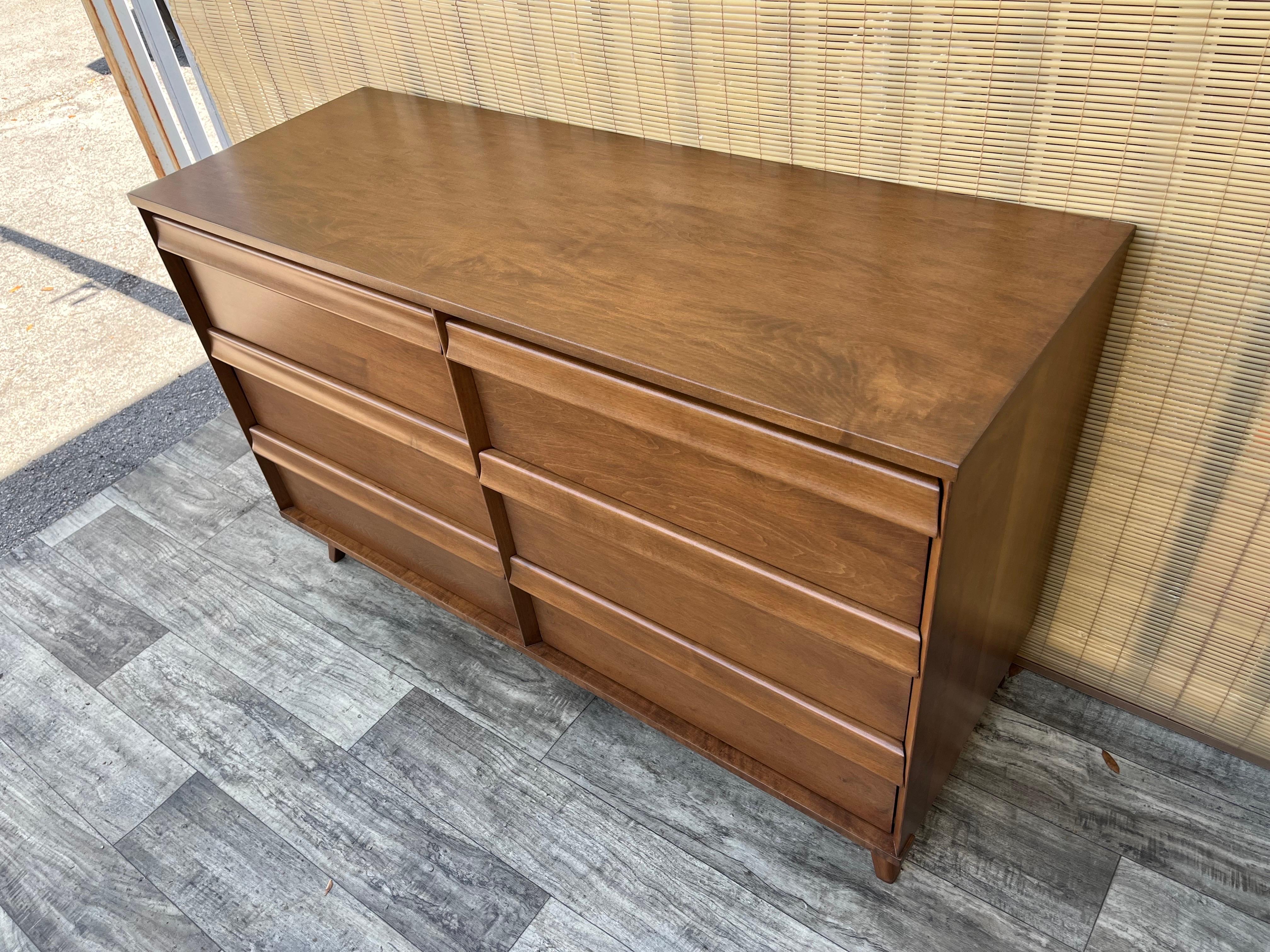 Fully Refinished Mid-Century Modern Dresser By Birchcraft Baumitter. C 1960s For Sale 13