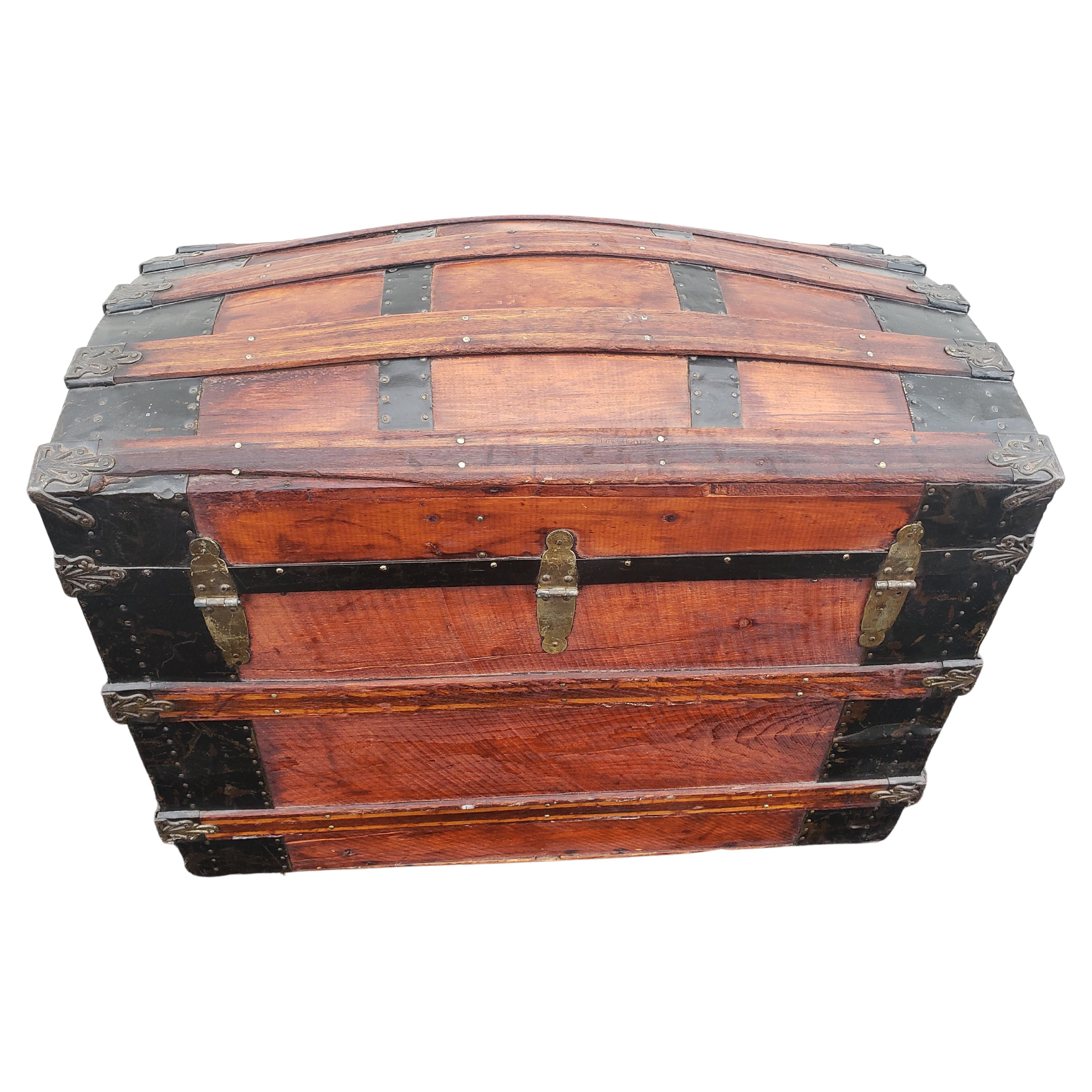 Fully Renovated American Dome Top Cedar Trunk, circa 1880s For Sale 3
