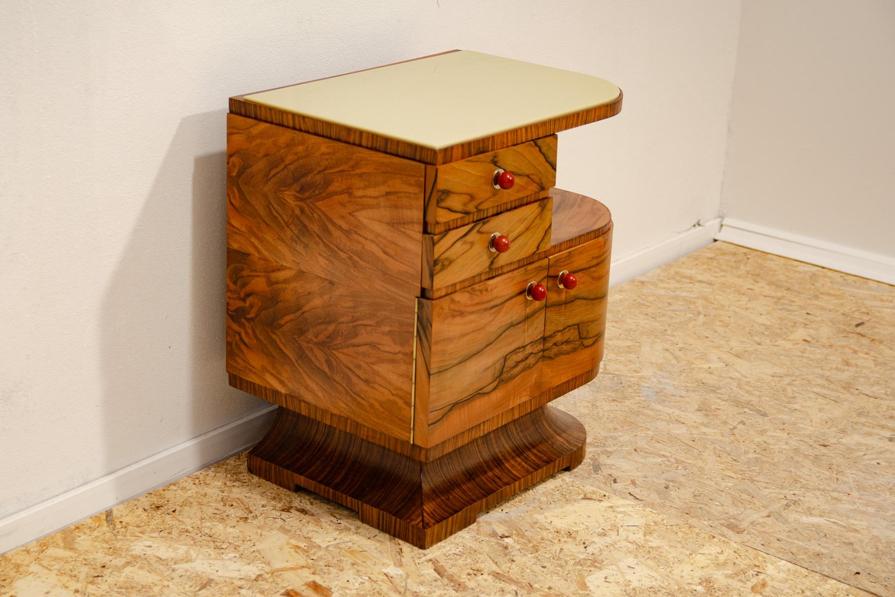 Fully renovated ART DECO bedside table, bar, Czechoslovakia 1930´s In Excellent Condition For Sale In Prague 8, CZ