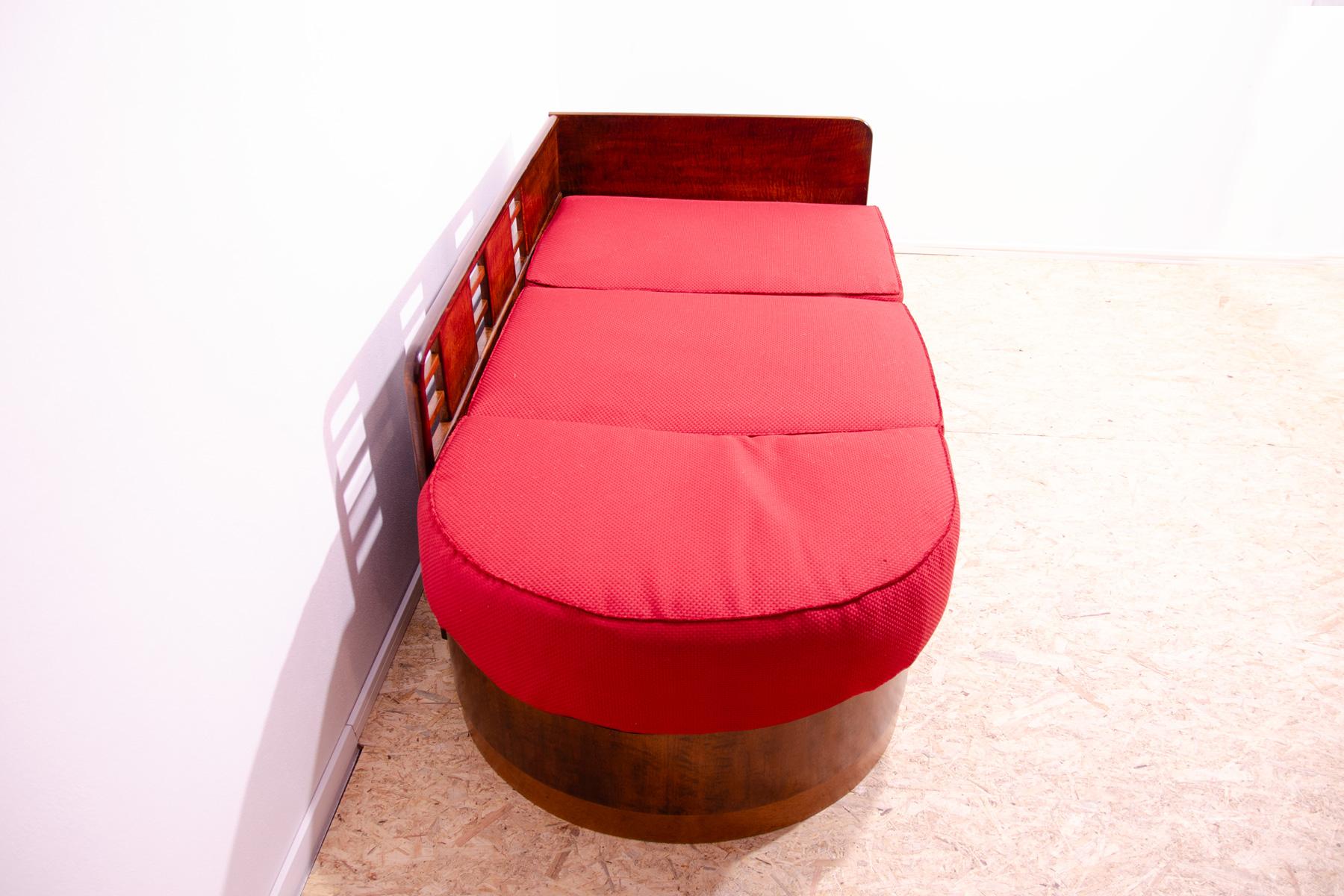 20th Century Fully renovated ART DECO sofa, 1930´s, Czechoslovakia For Sale