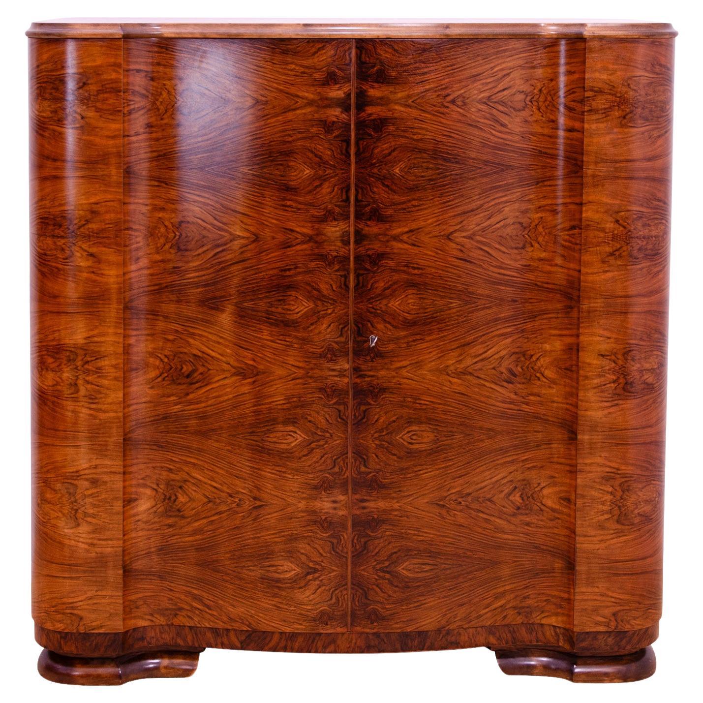 Fully renovated ART DECO walnut dresser, 1930´s, Czechoslovakia For Sale