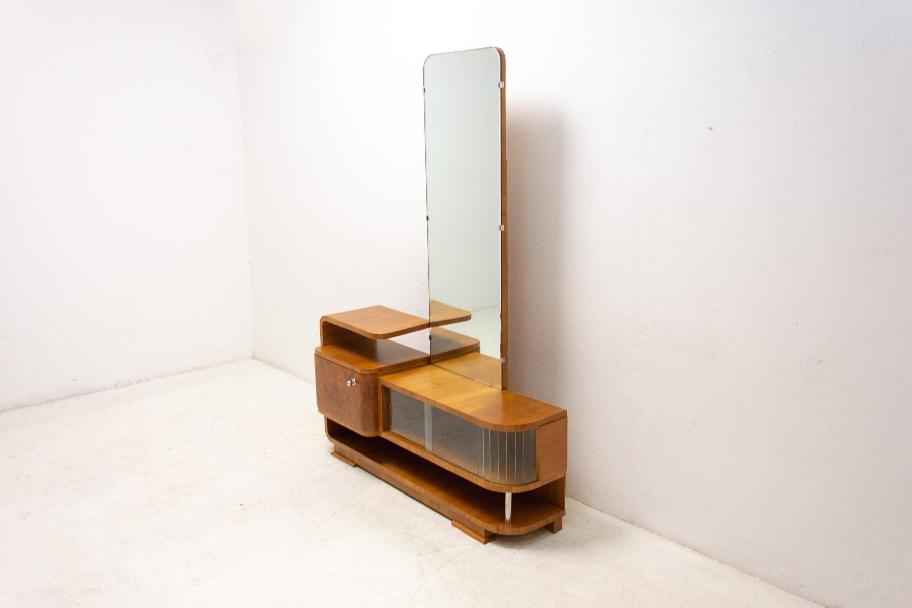 1940s dressing table with mirror