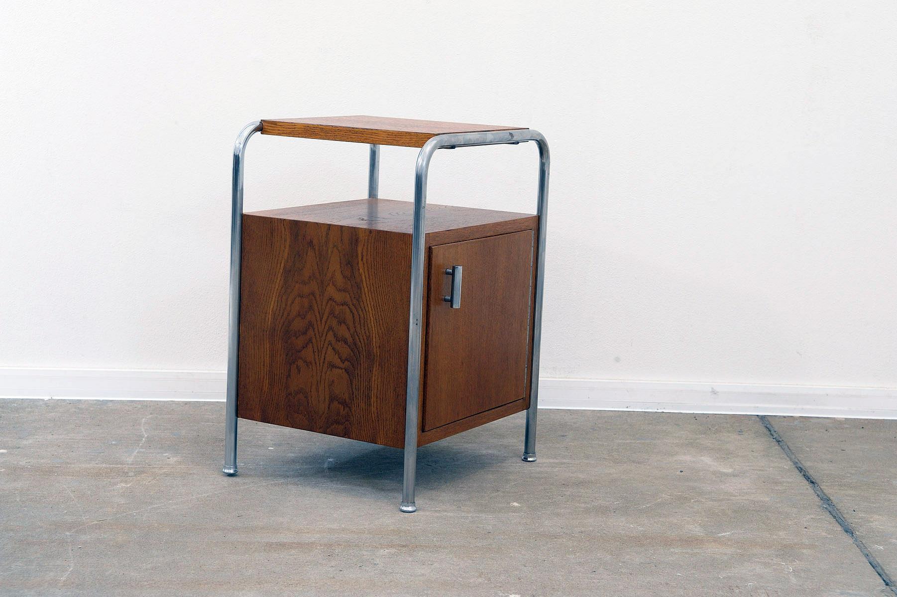 Fully renovated Bauhaus chrome bedside table by Robert Slezak, 1930´s 6