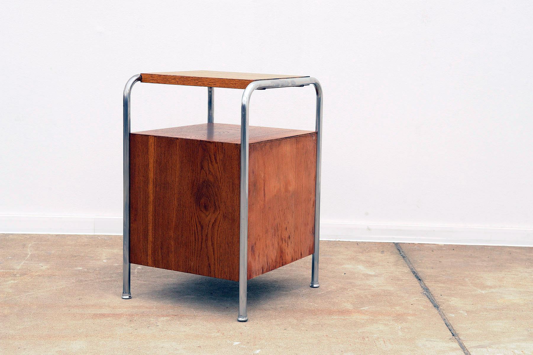 Fully renovated Bauhaus chrome bedside table by Robert Slezak, 1930´s 1