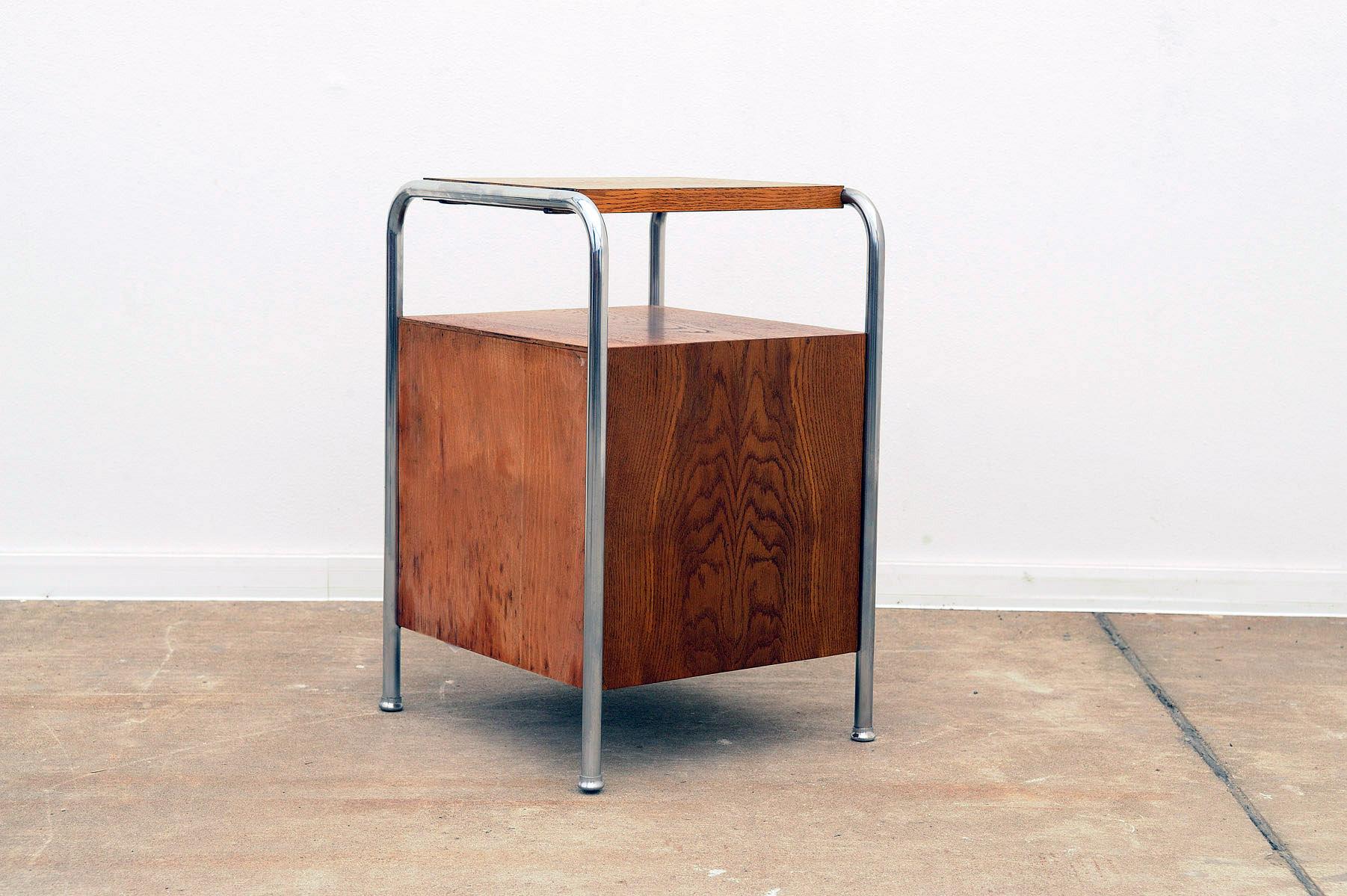 Fully renovated Bauhaus chrome bedside table by Robert Slezak, 1930´s 2