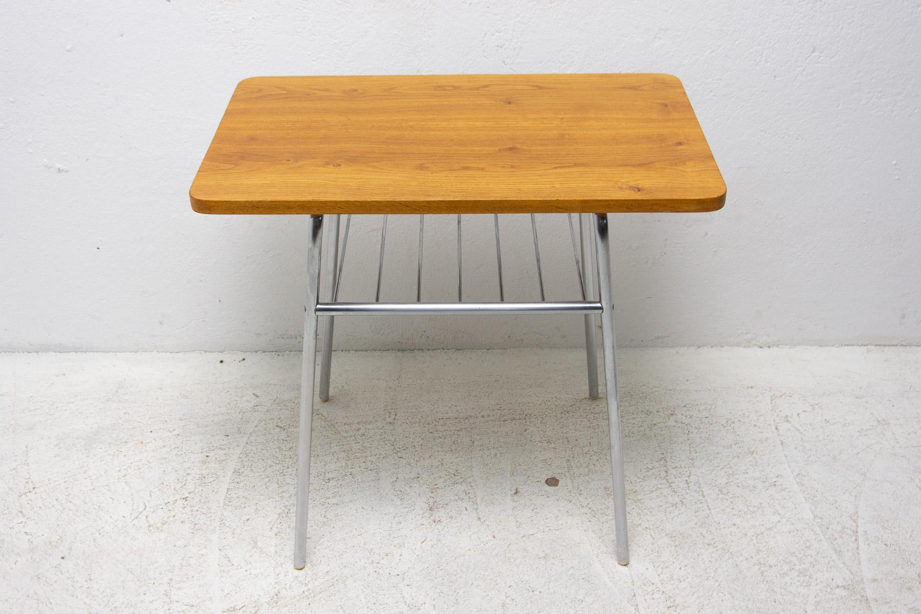 Fully Renovated Chrome and Wood Side Table, 1950s, Czechoslovakia For Sale 6