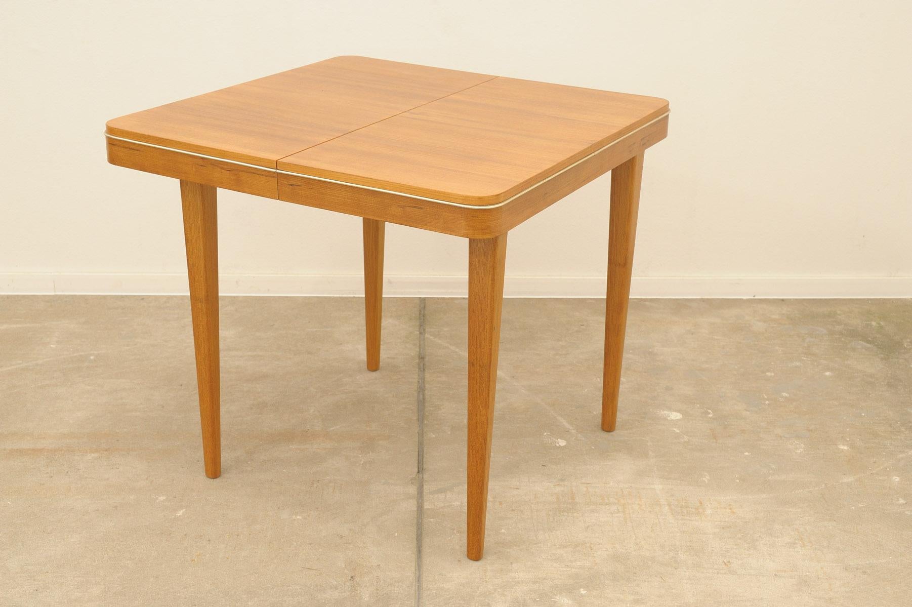  Fully renovated folding dining table by Jitona 1960´s, Czechoslovakia For Sale 4